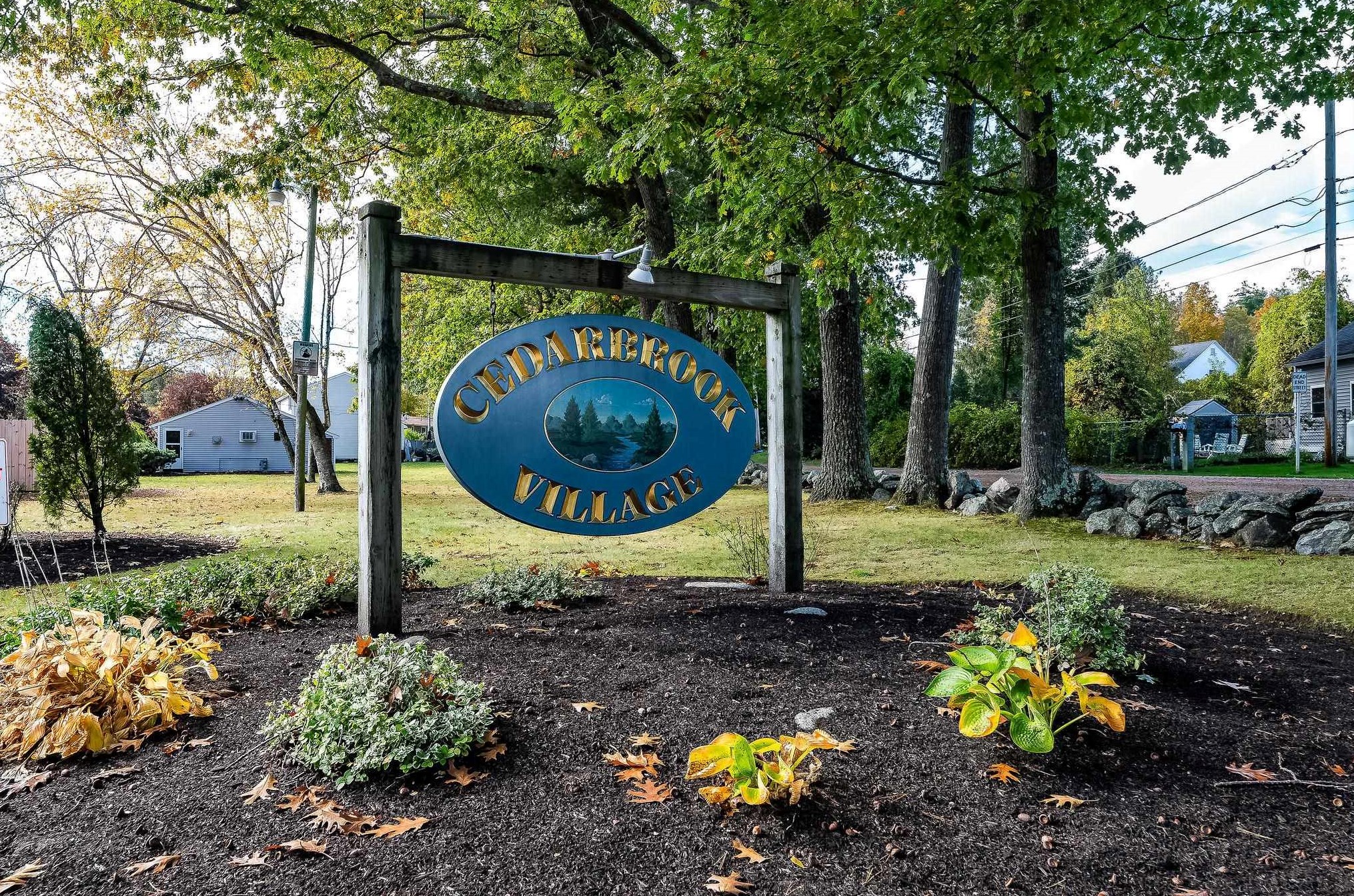12 Cedarbrook Vlg, Rochester NH  03867-4448 exterior