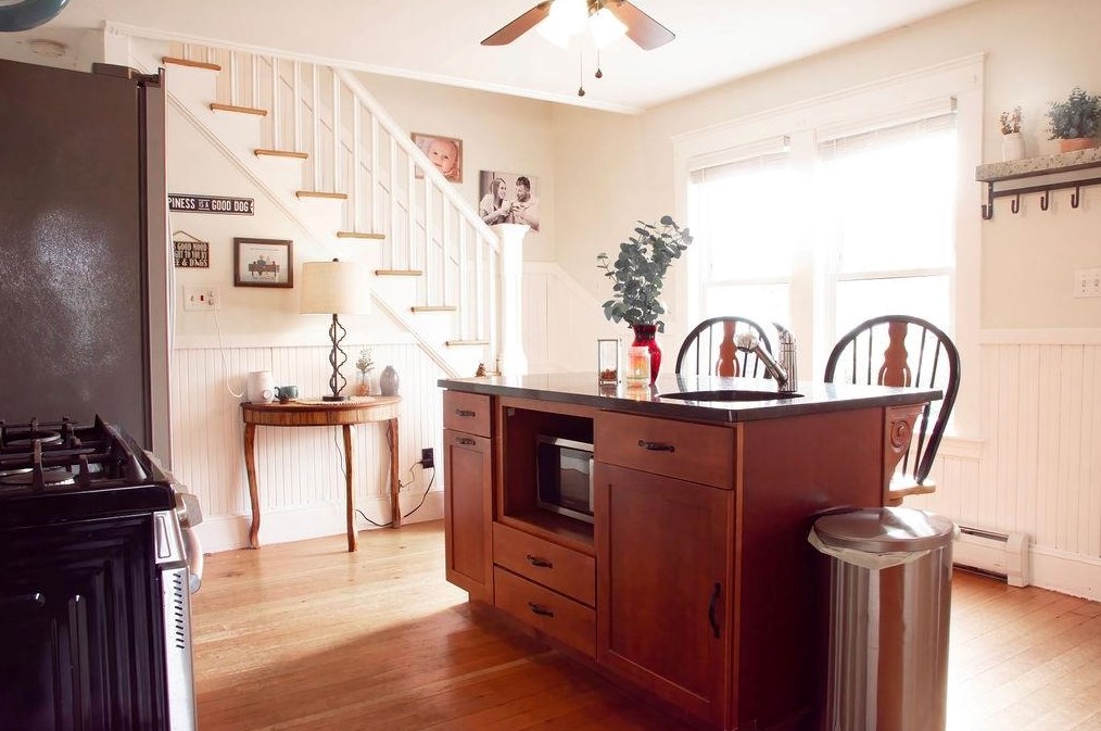 104 Porter St, Manchester NH  03103-2956 exterior