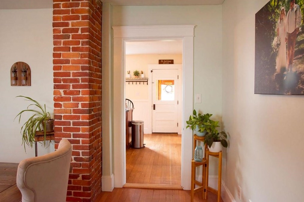 104 Porter St, Manchester NH  03103-2956 exterior