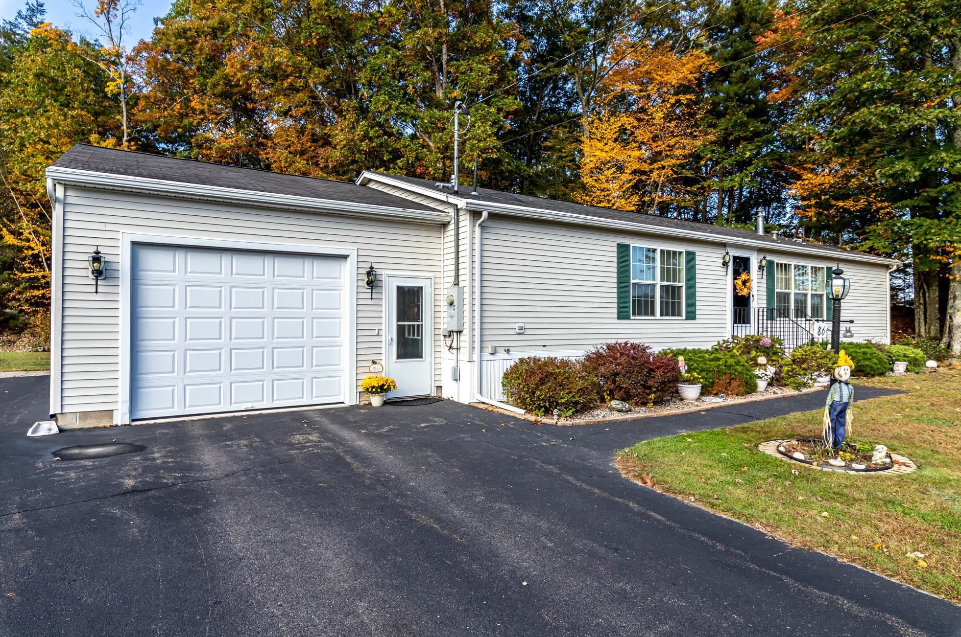 86 Freedom Hill Rd, Hampstead, NH 03841
