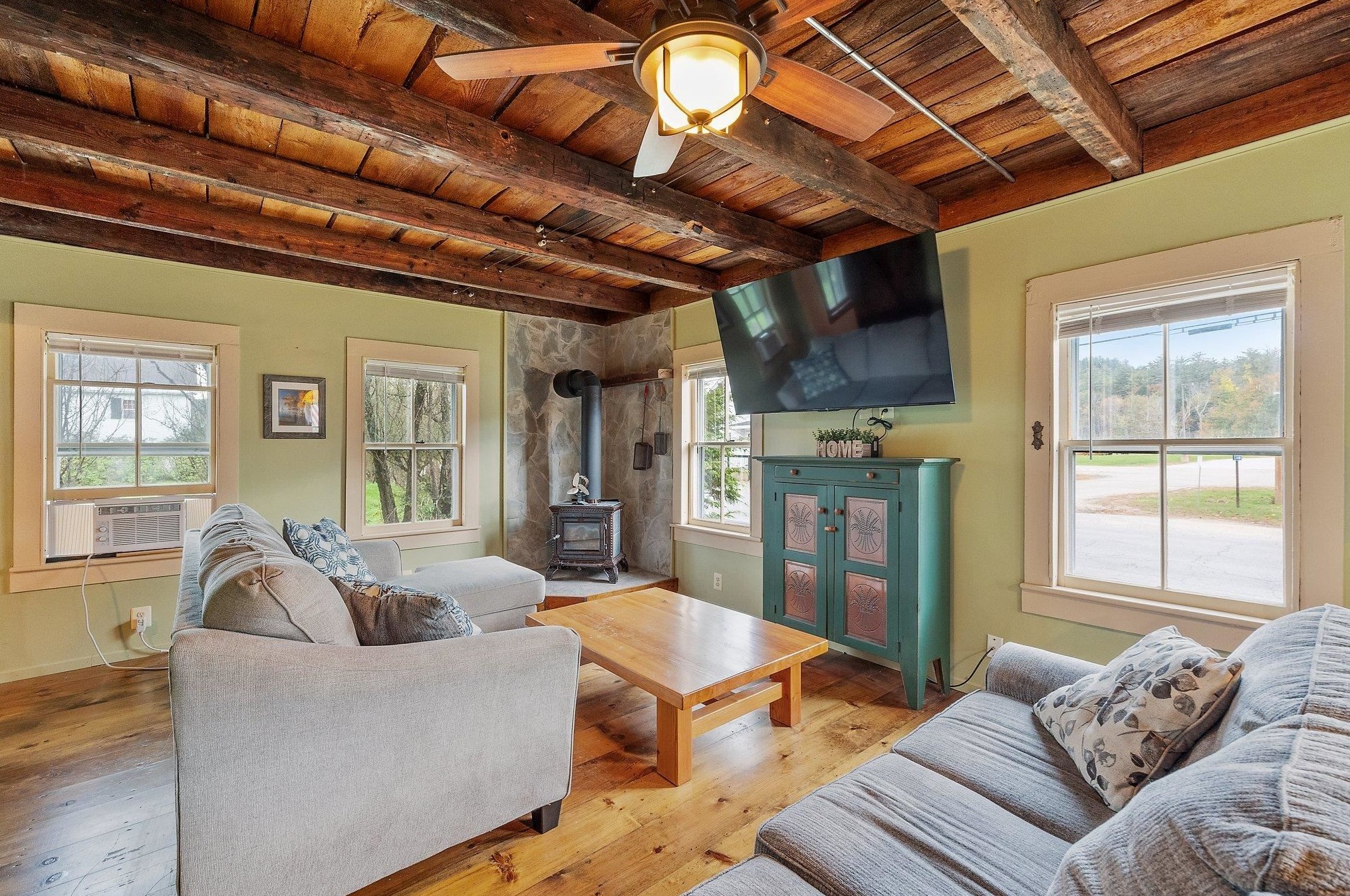 56 Washburn Rd, Bridgewater NH  03222-6615 exterior