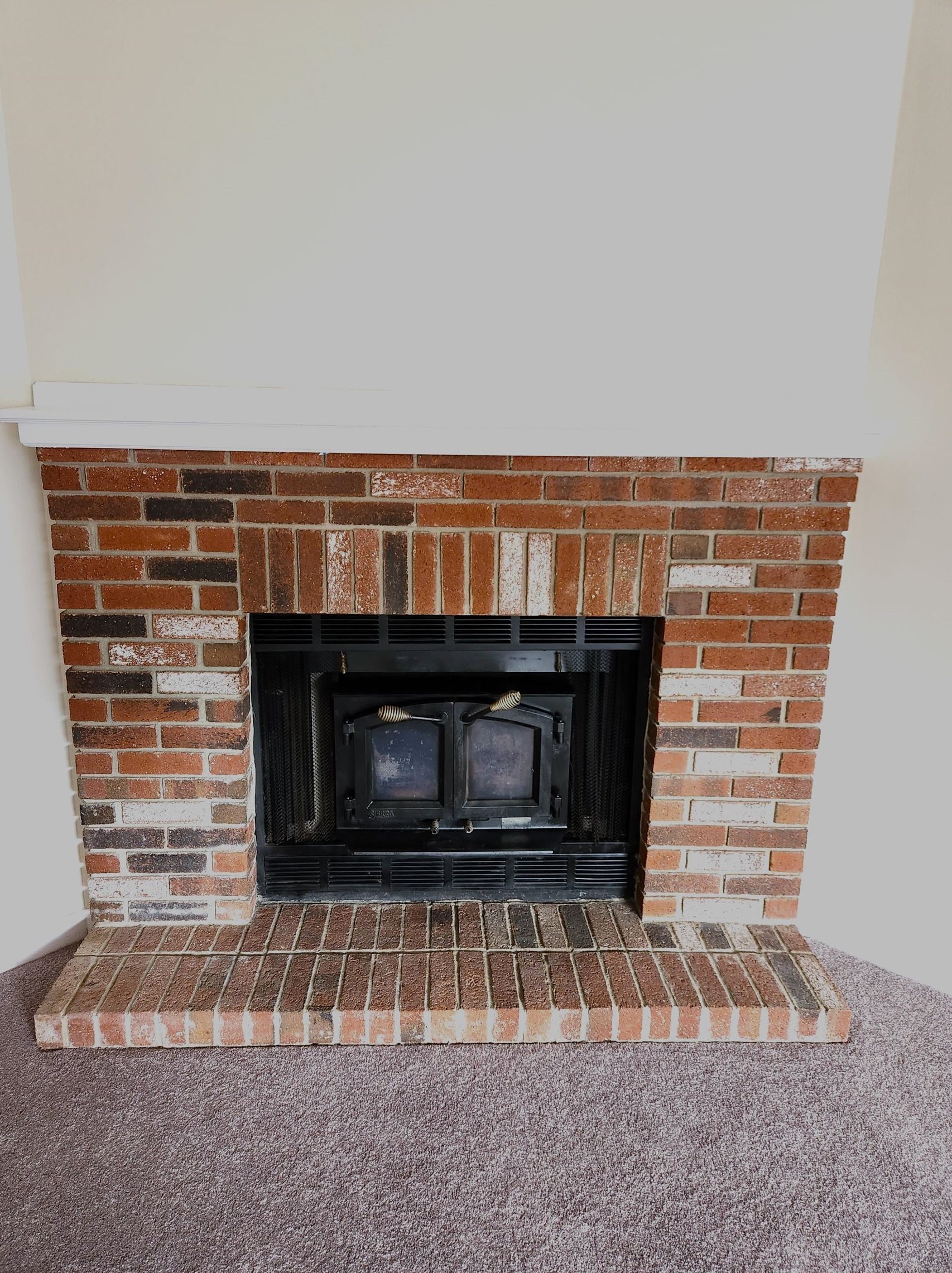 36 Cricket Hill Dr, Merrimack NH  03054-6621 exterior