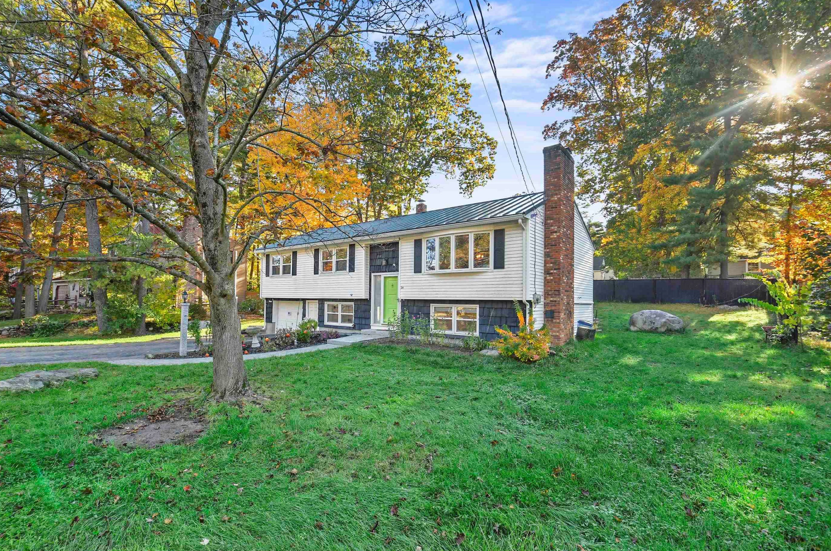 24 Glen Dr, Nashua, NH 03062