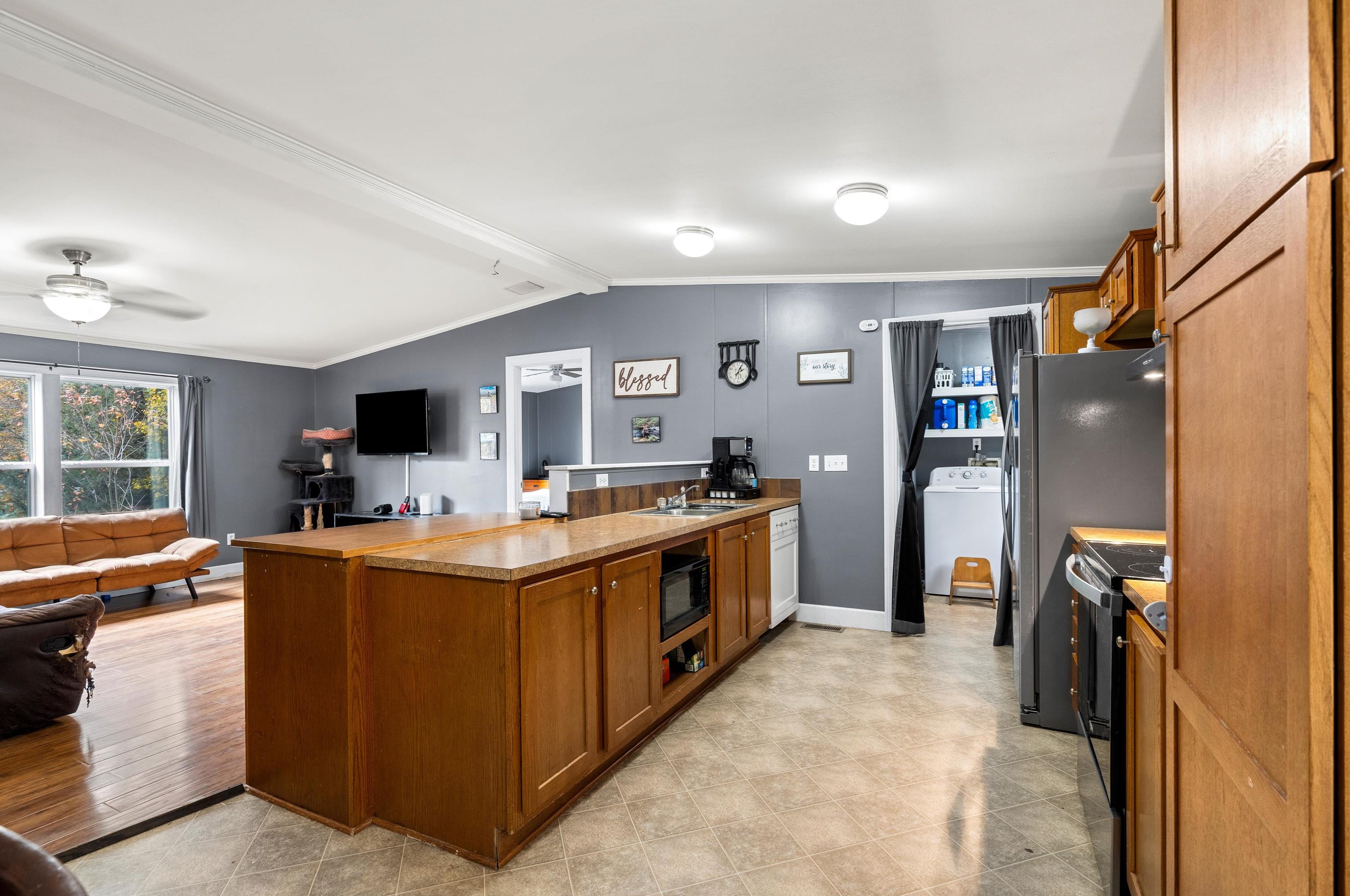 27 Hillside Dr, Allenstown, NH 03275