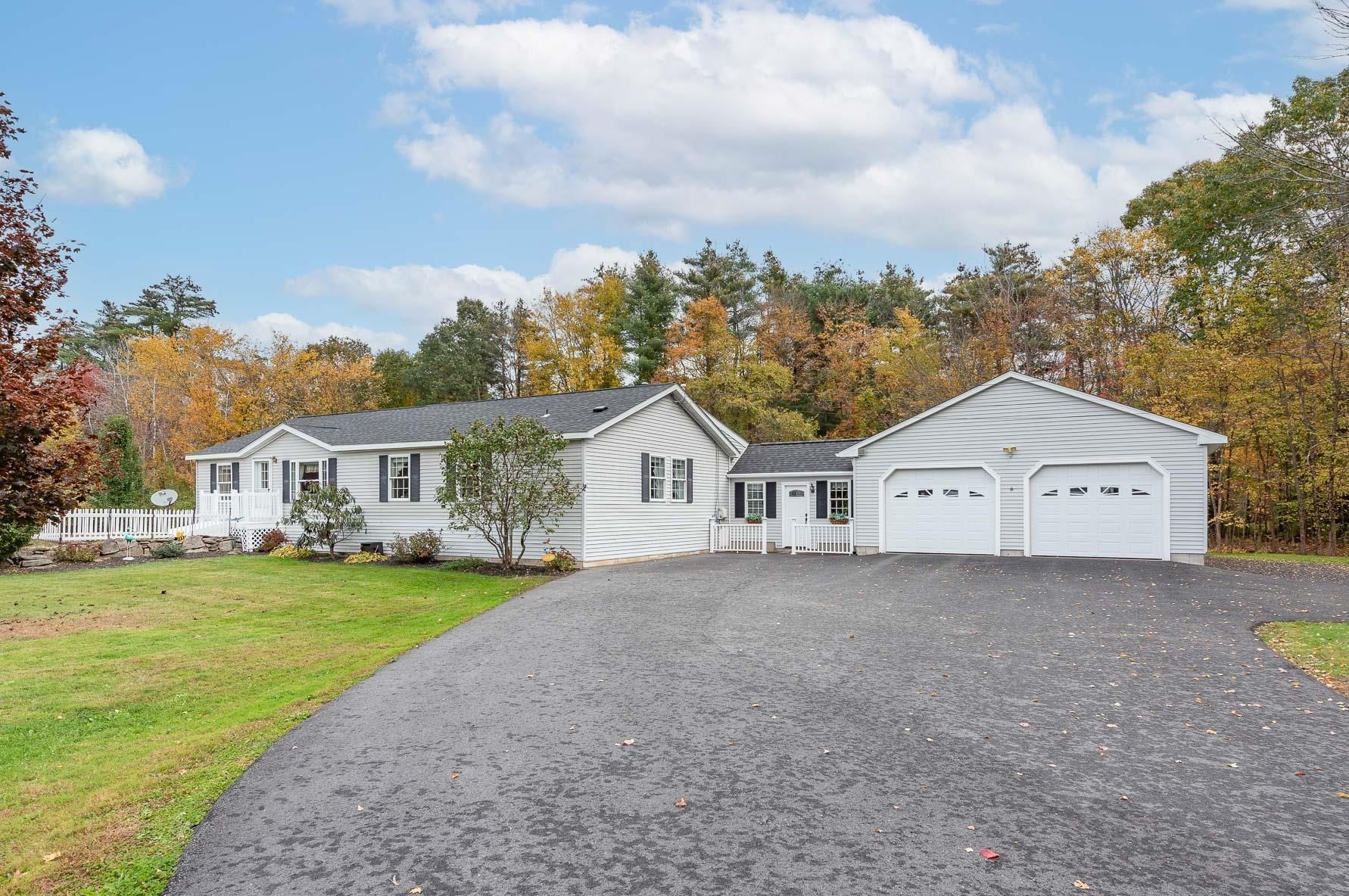 113 Pleasant St, Epping, NH 03042