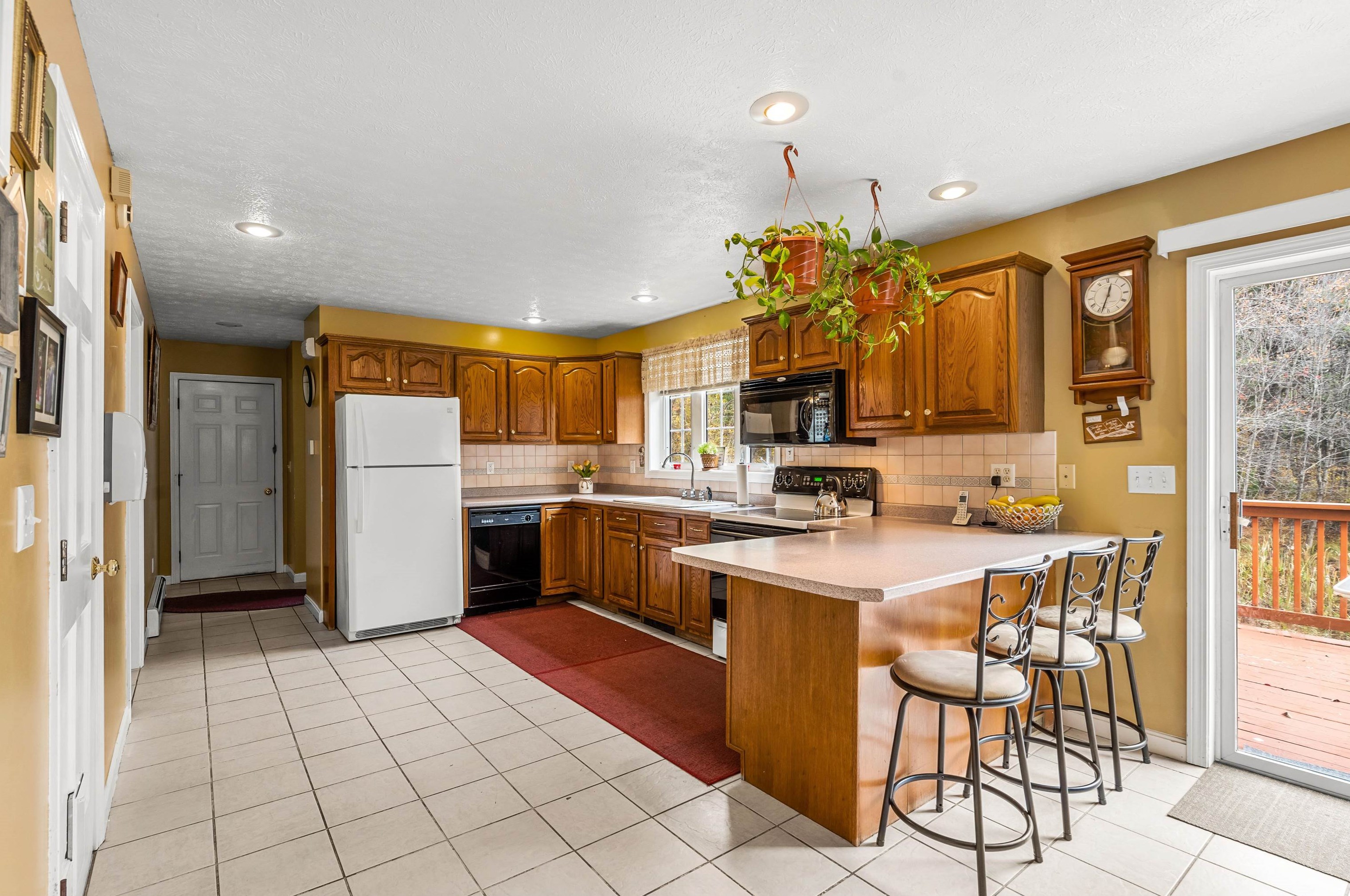 18 Wilson Rd, Londonderry, NH 03053
