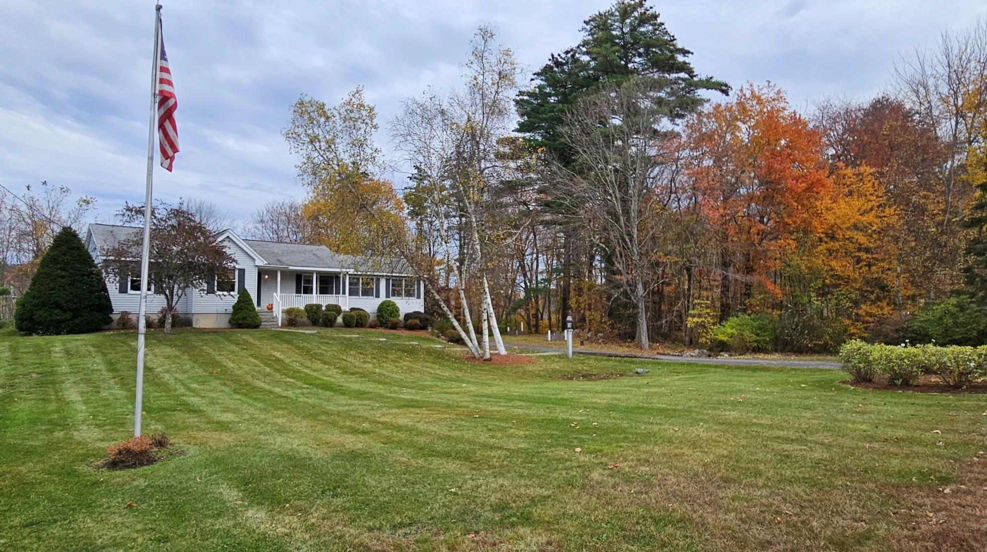 11 Red Pine Rd, Danville, NH 03819