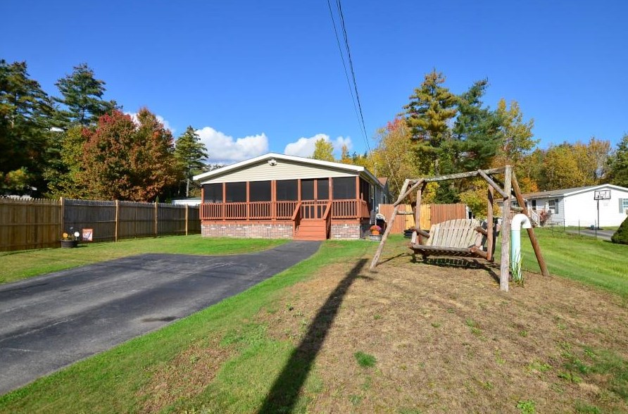 68 Hoit Mill Rd, Weare, NH 03281