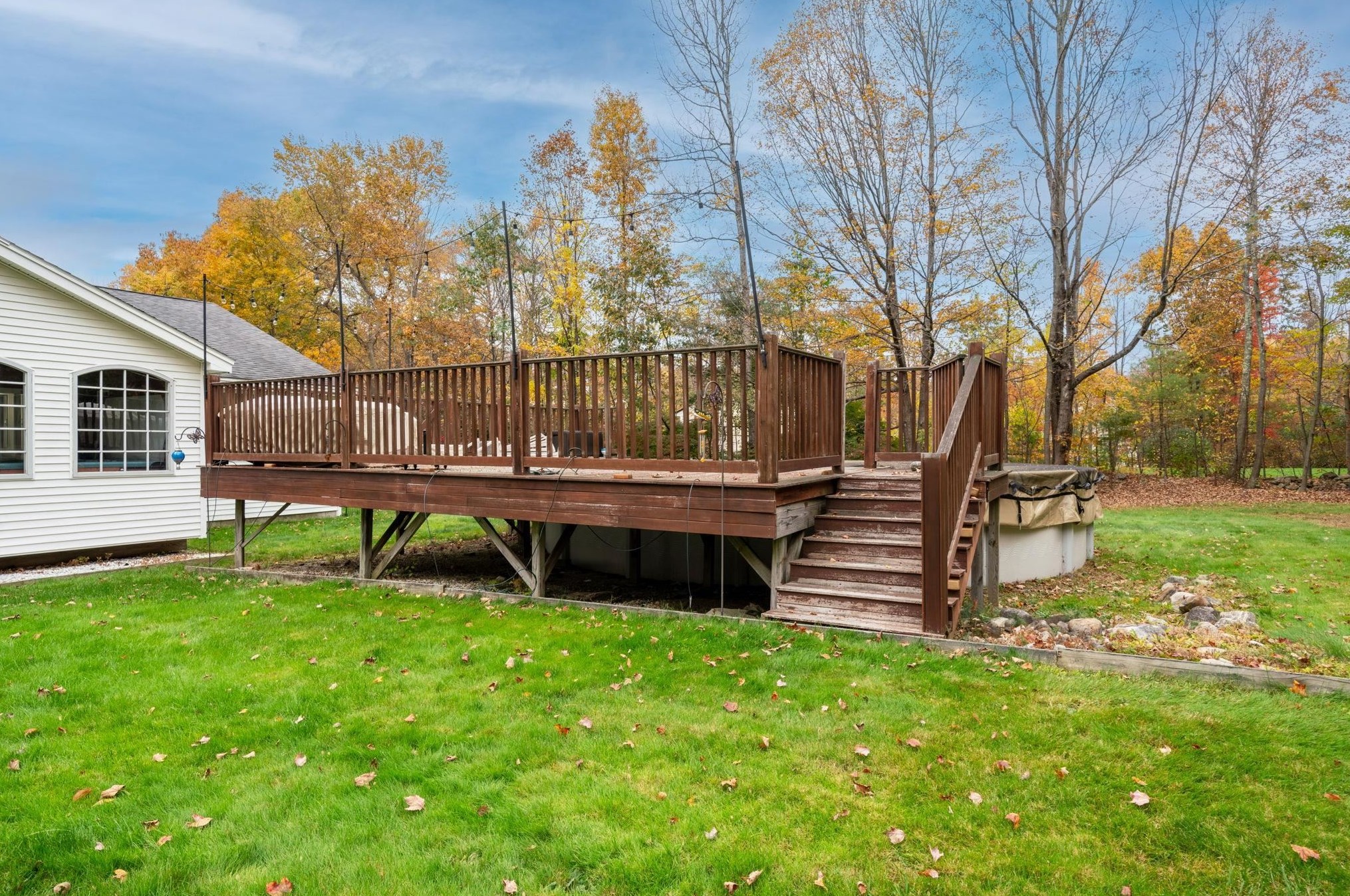 281 Baboosic Lake Rd, Merrimack NH  03054-2213 exterior