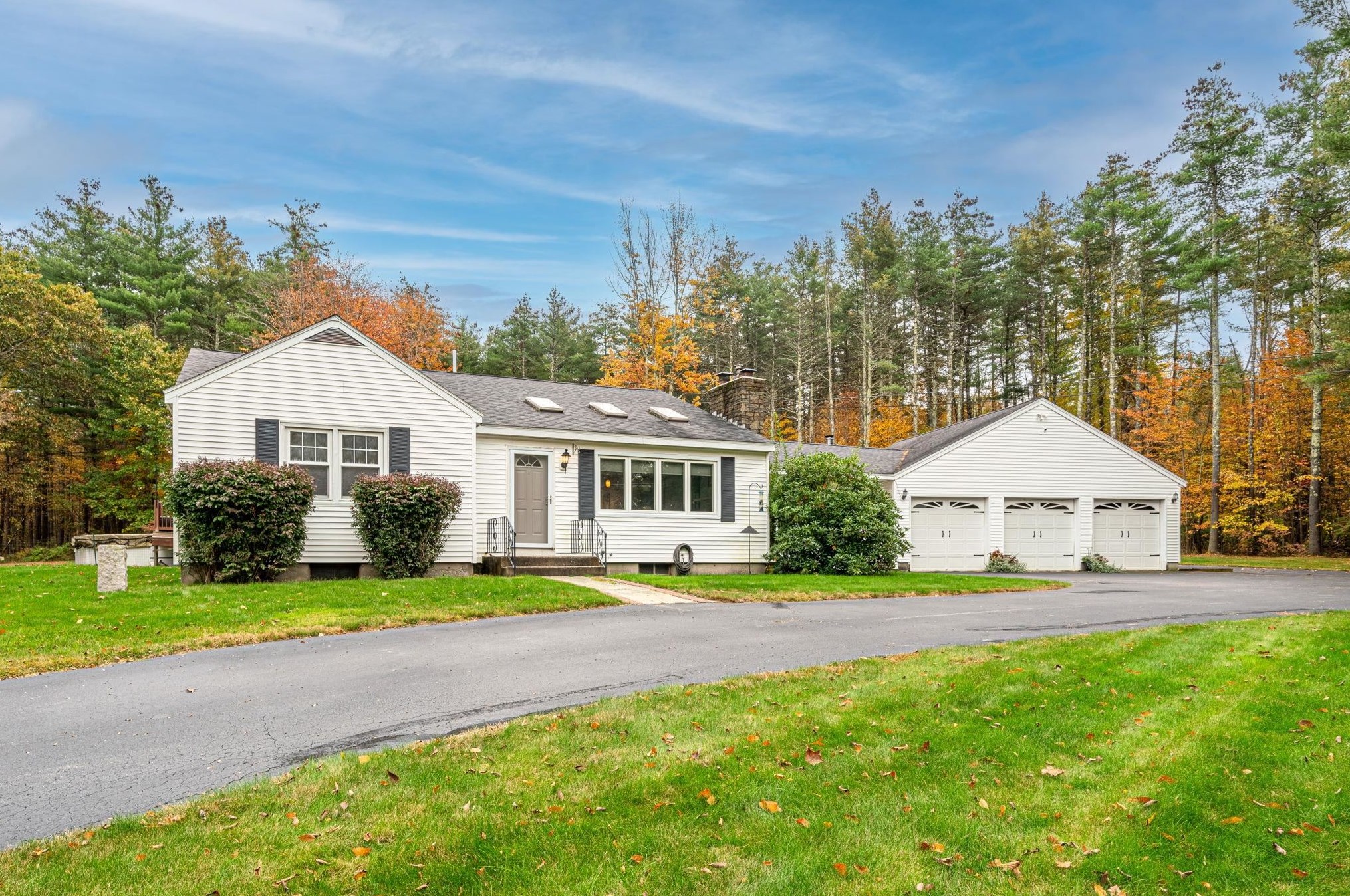 281 Baboosic Lake Rd, Merrimack, NH 03054