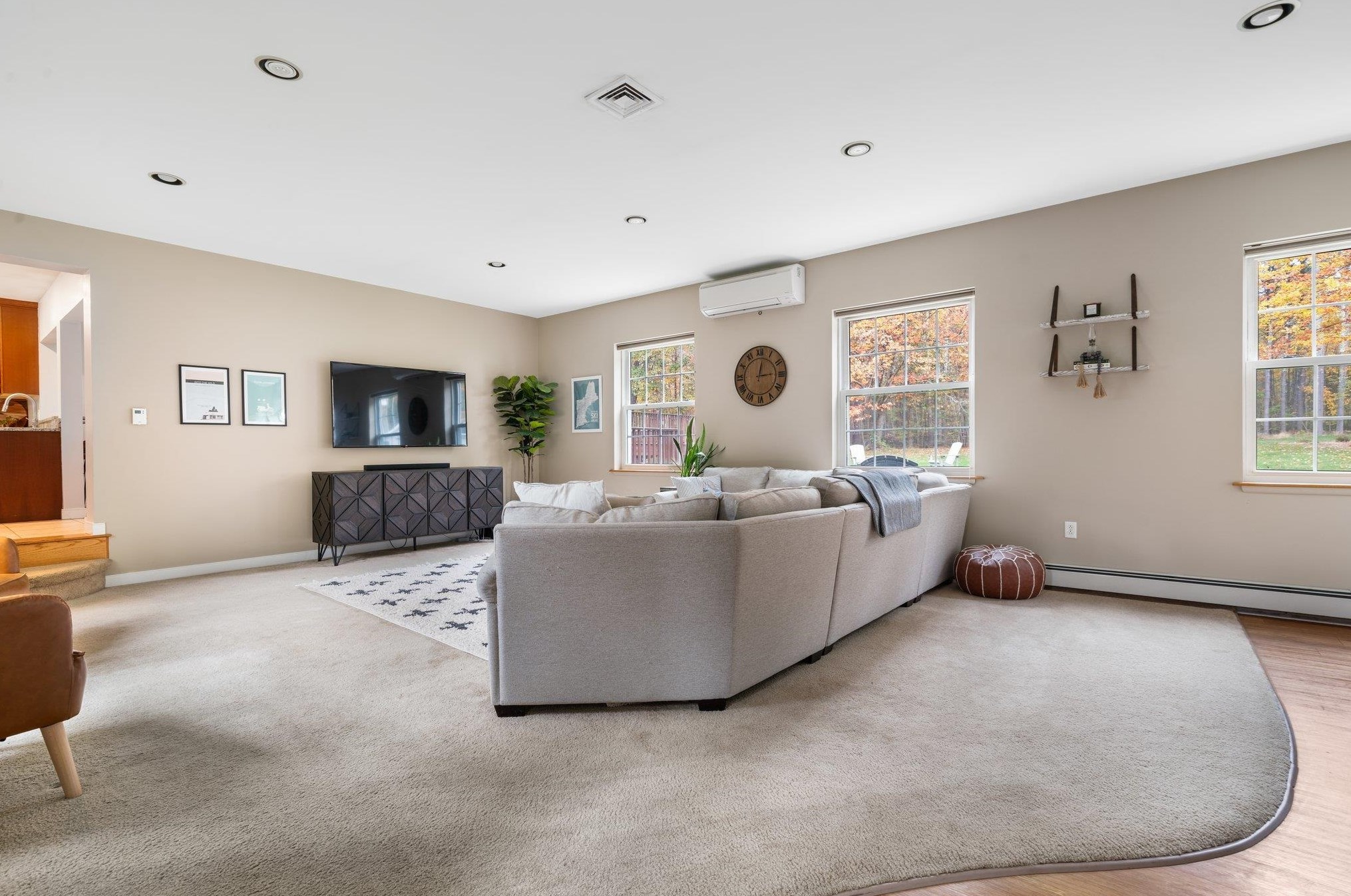 281 Baboosic Lake Rd, Merrimack NH  03054-2213 exterior