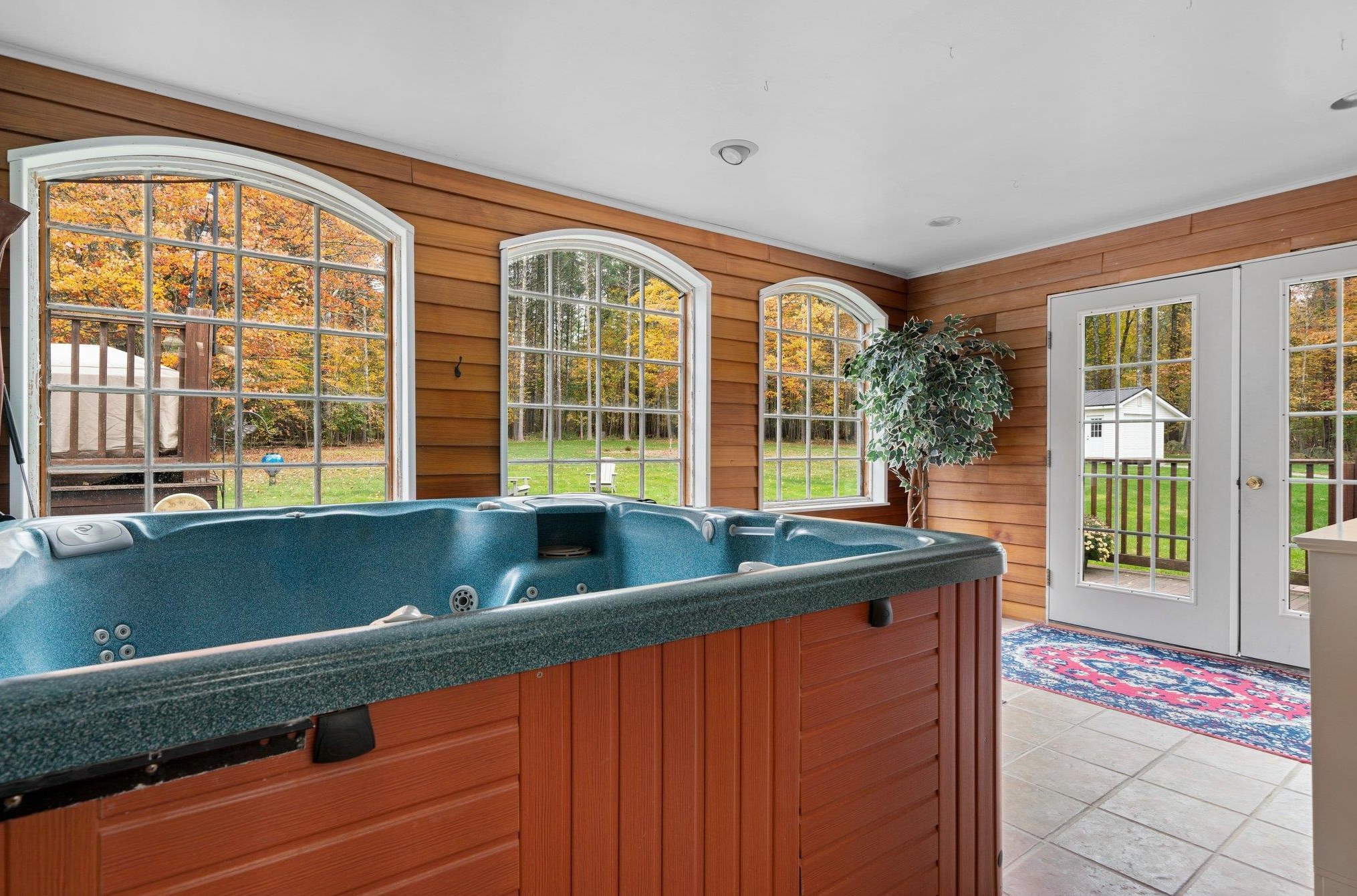 281 Baboosic Lake Rd, Merrimack NH  03054-2213 exterior