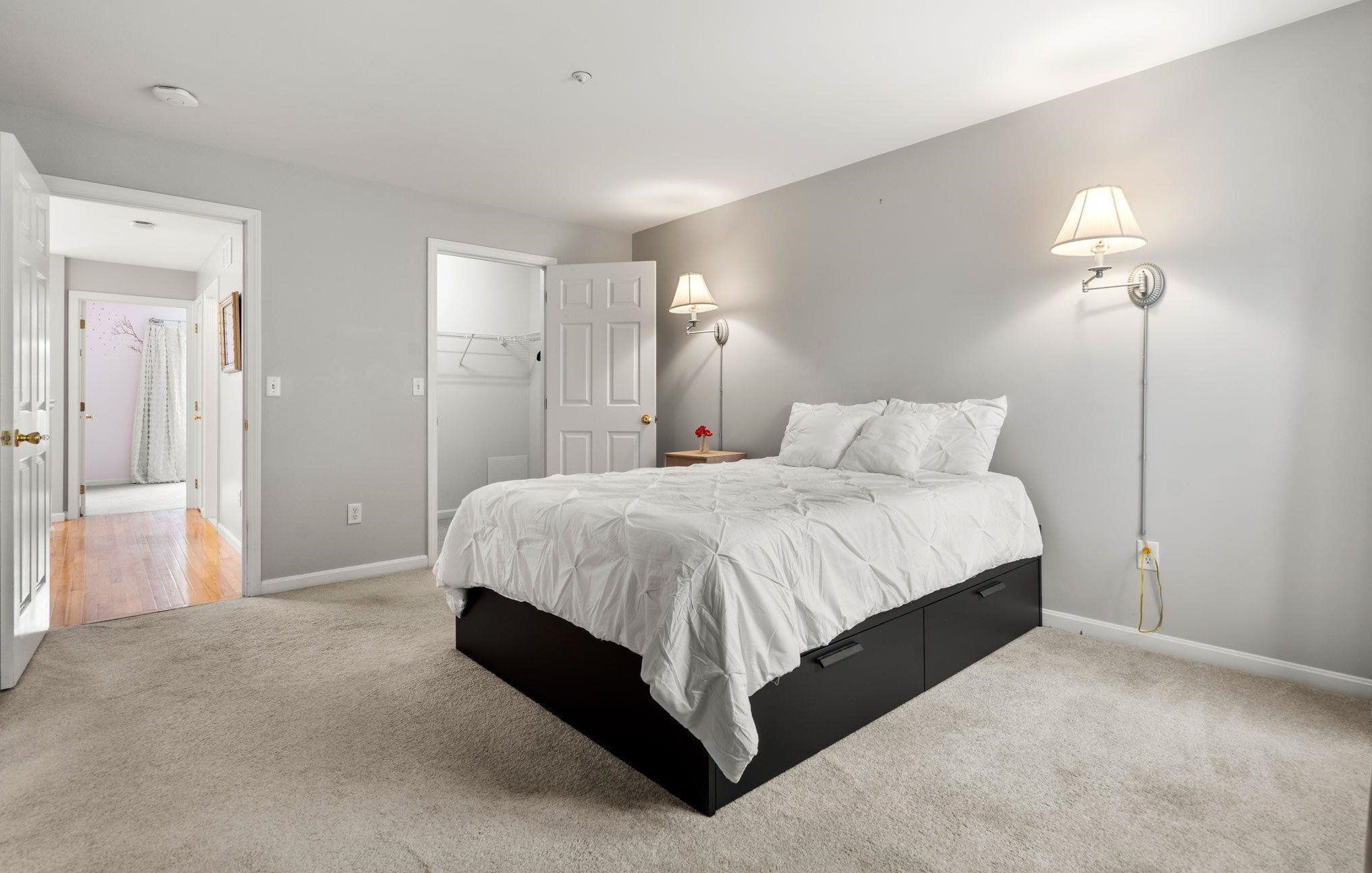 12 Edward Cir, Manchester NH  03110-6867 exterior