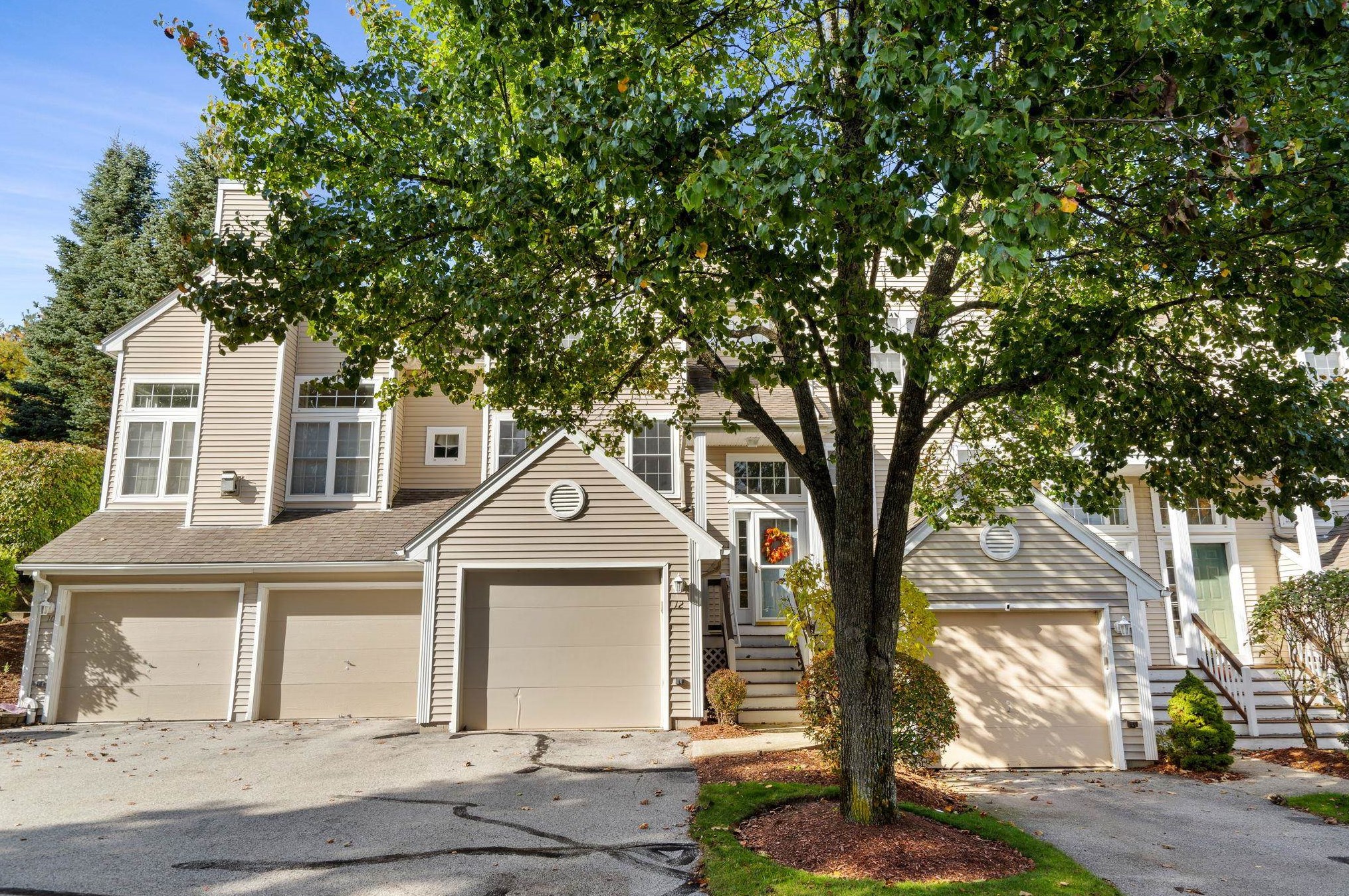 12 Edward Cir, Manchester, NH 03110