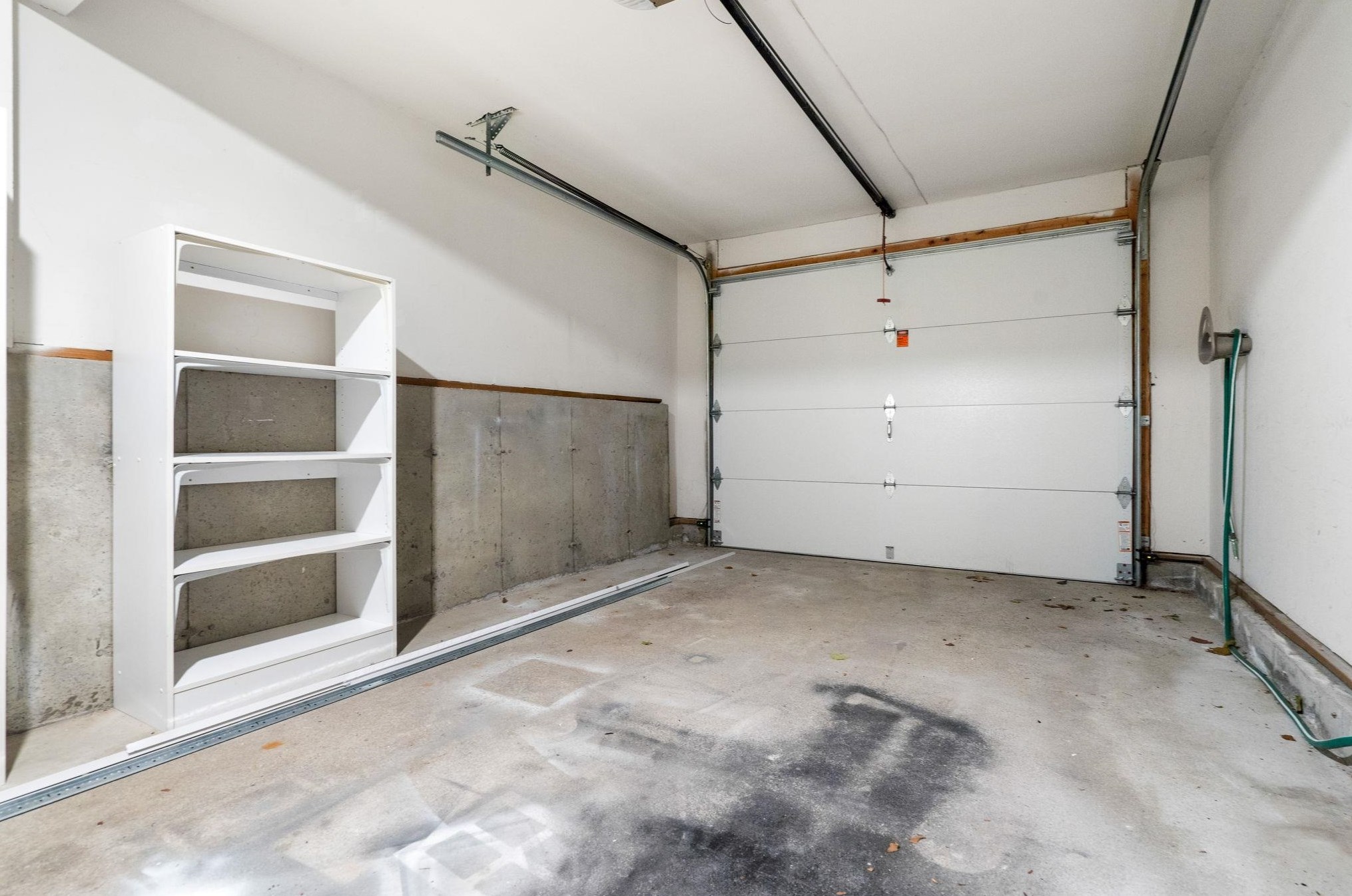 12 Edward Cir, Manchester NH  03110-6867 exterior