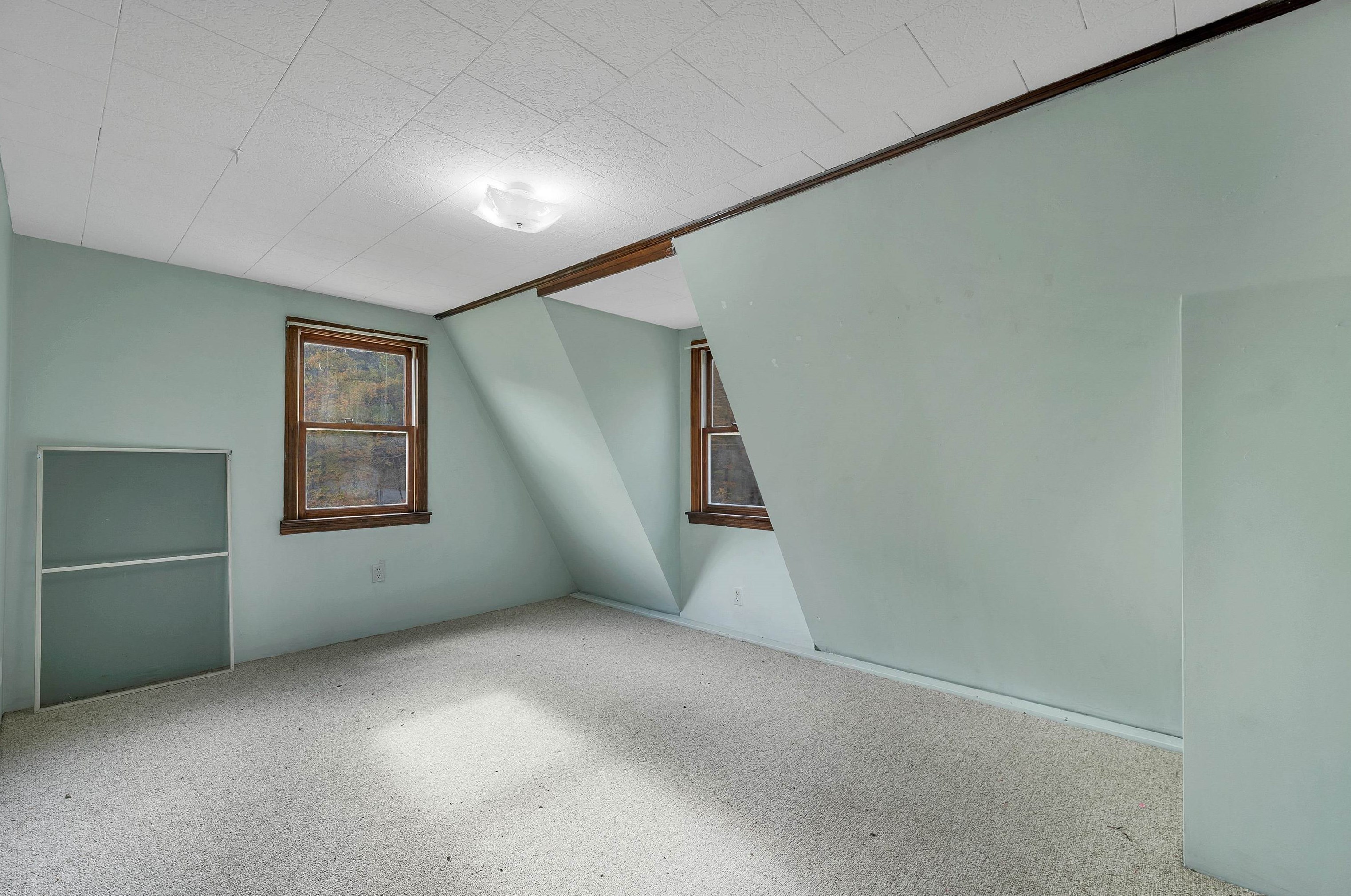 900 Mount Cardigan Rd, Bridgewater NH  03222-6203 exterior