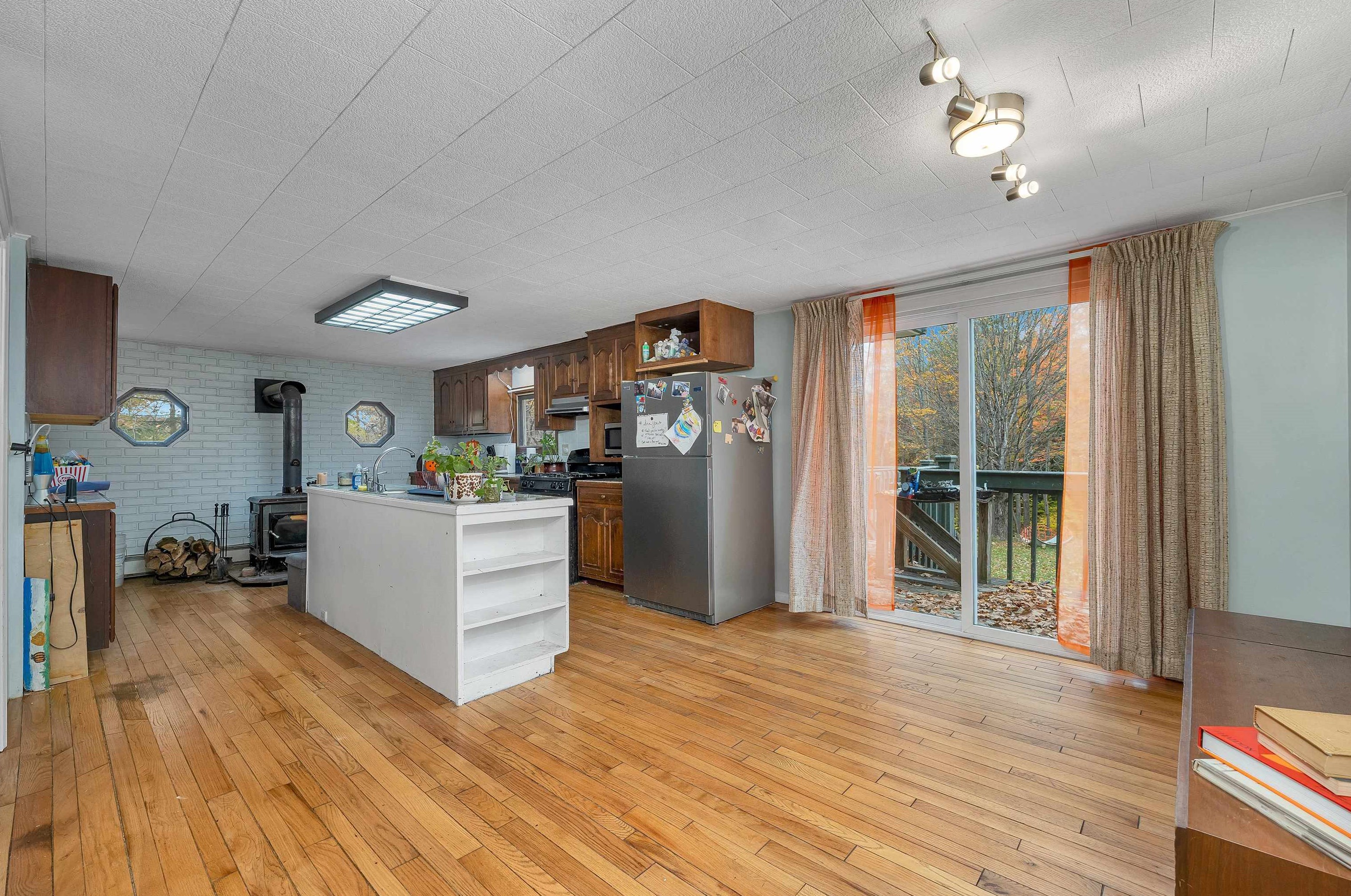 900 Mount Cardigan Rd, Bridgewater NH  03222-6203 exterior