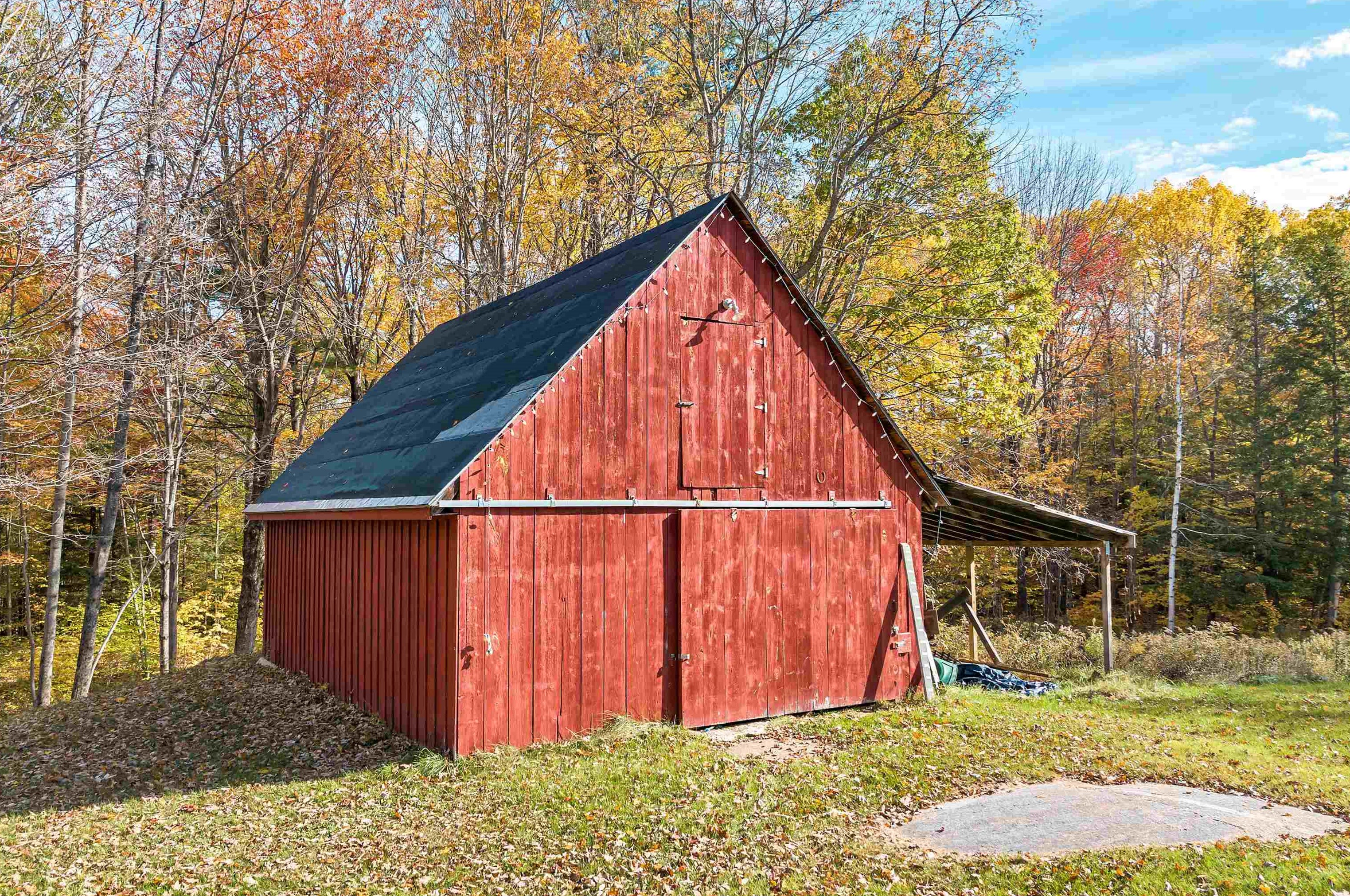 900 Mount Cardigan Rd, Bridgewater NH  03222-6203 exterior