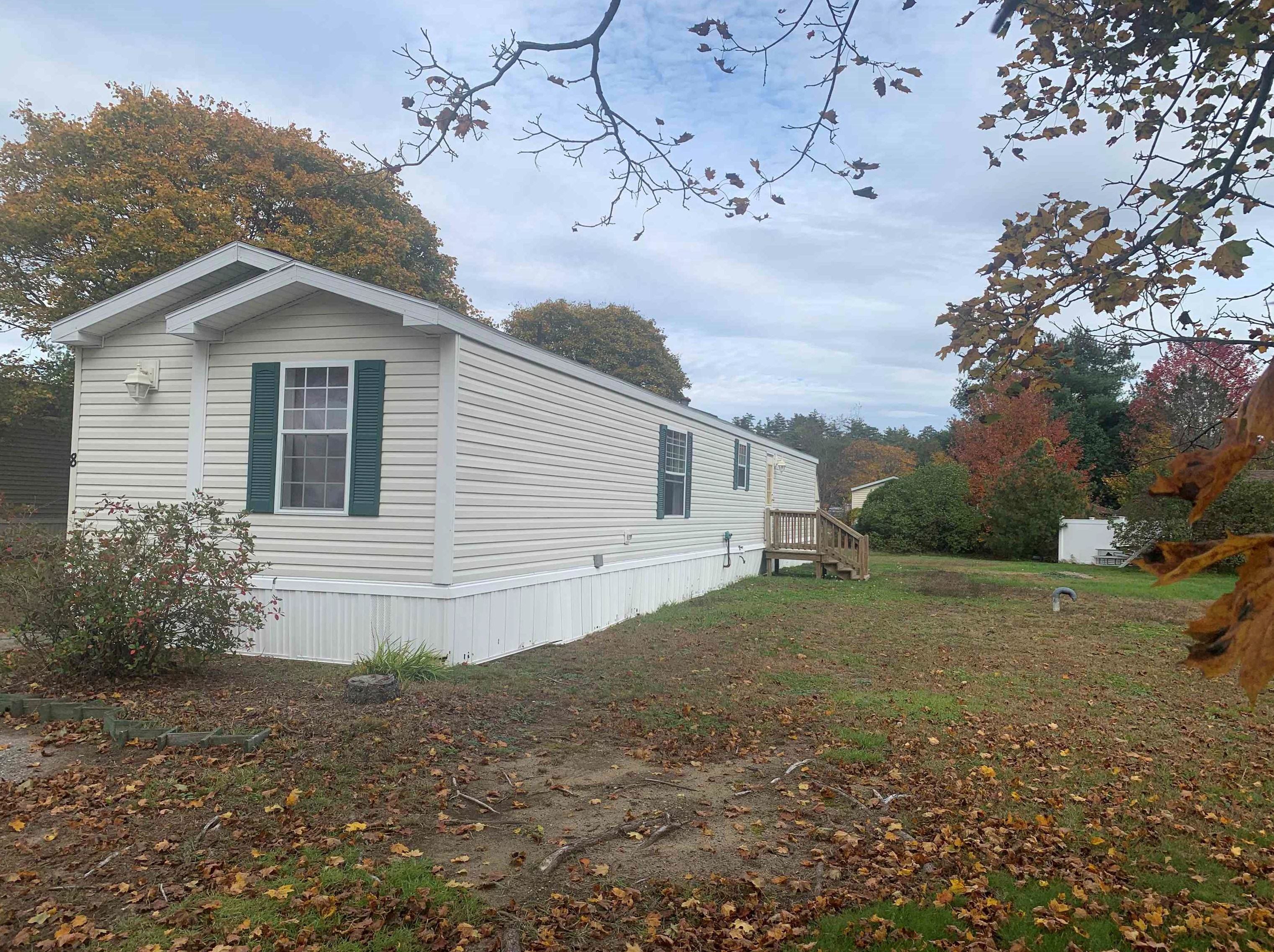 8 Morning Glory Ln, Rochester, NH 03868
