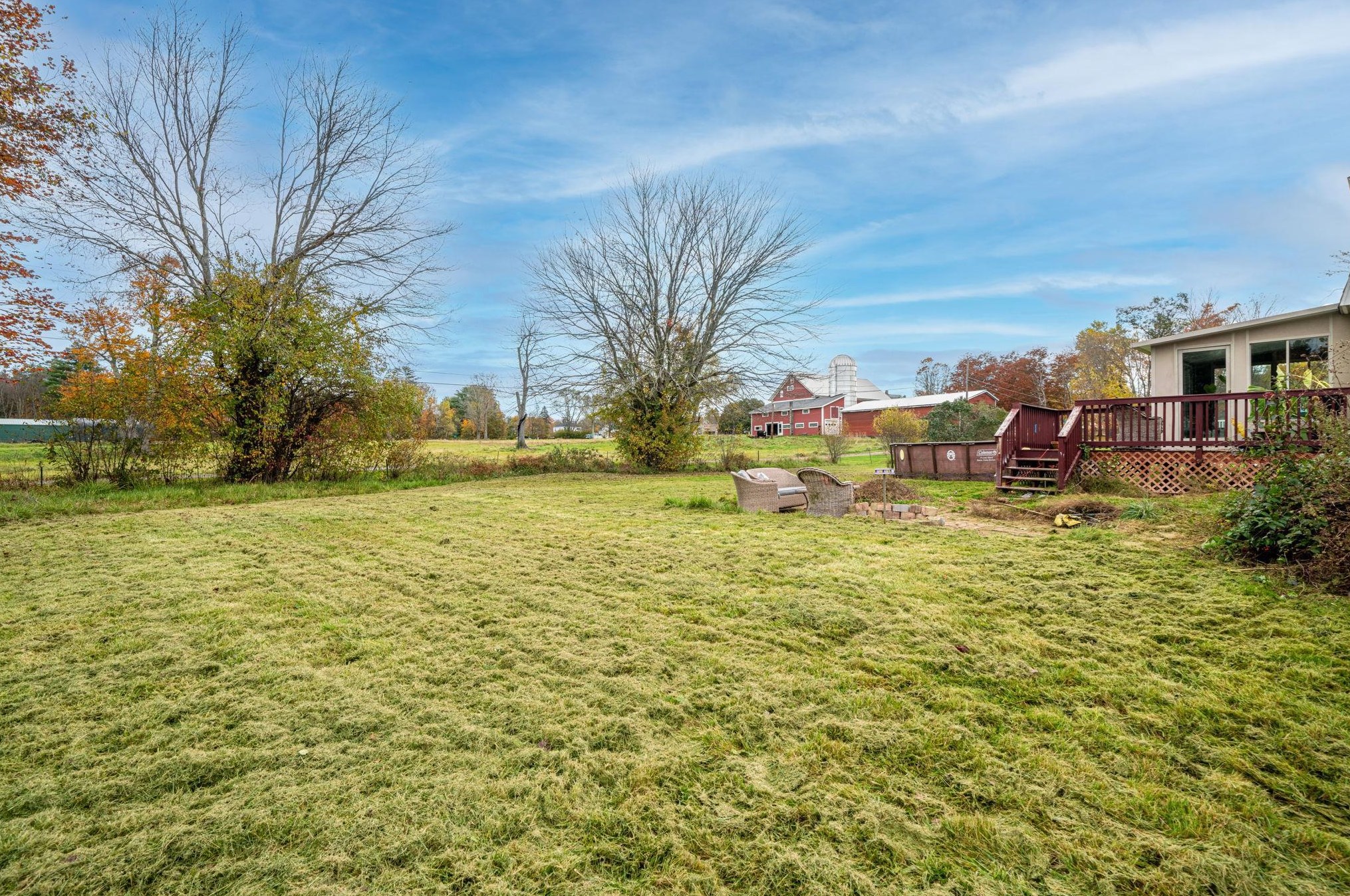 18 Jacobs Dr, Rochester NH  03867-2453 exterior