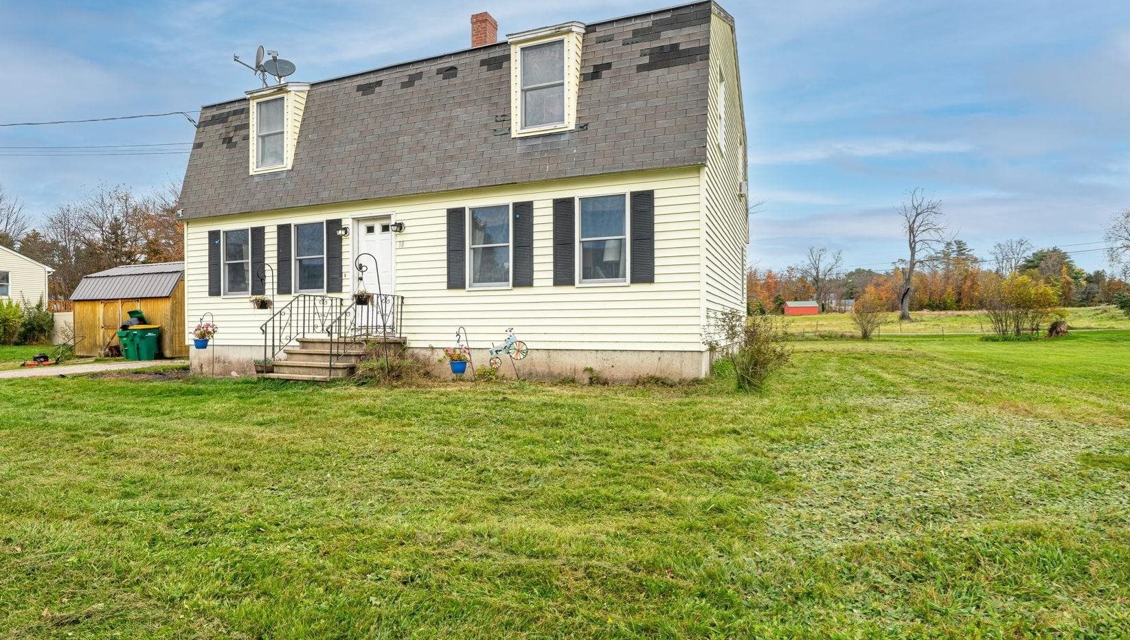 18 Jacobs Dr, Rochester, NH 03867