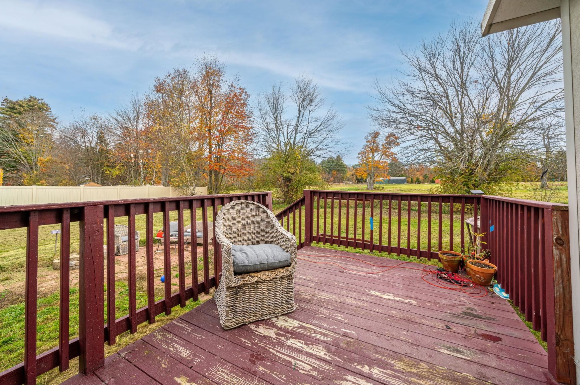 18 Jacobs Dr, Rochester NH  03867-2453 exterior