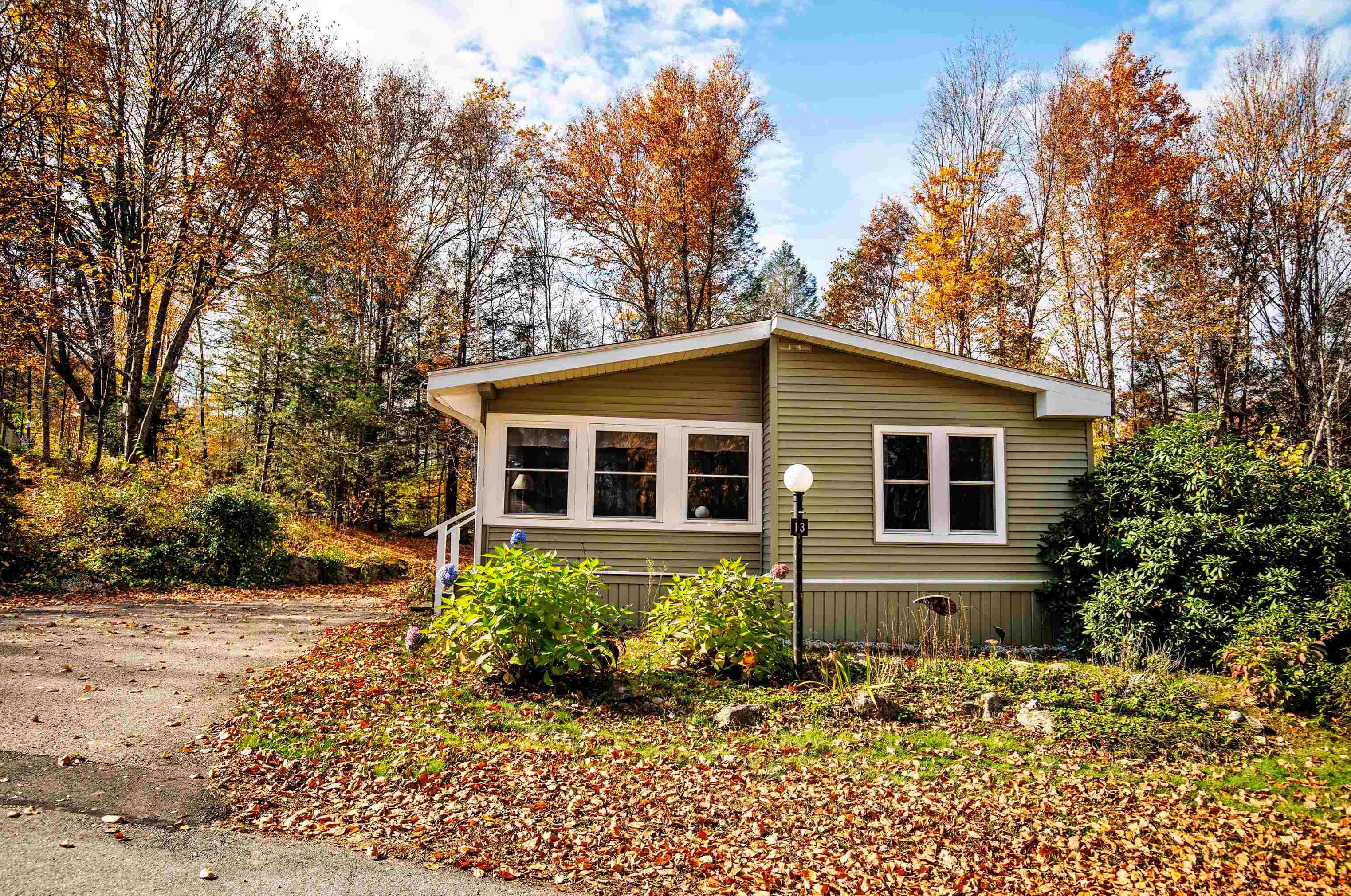 13 Rim Rd, Danville, NH 03819