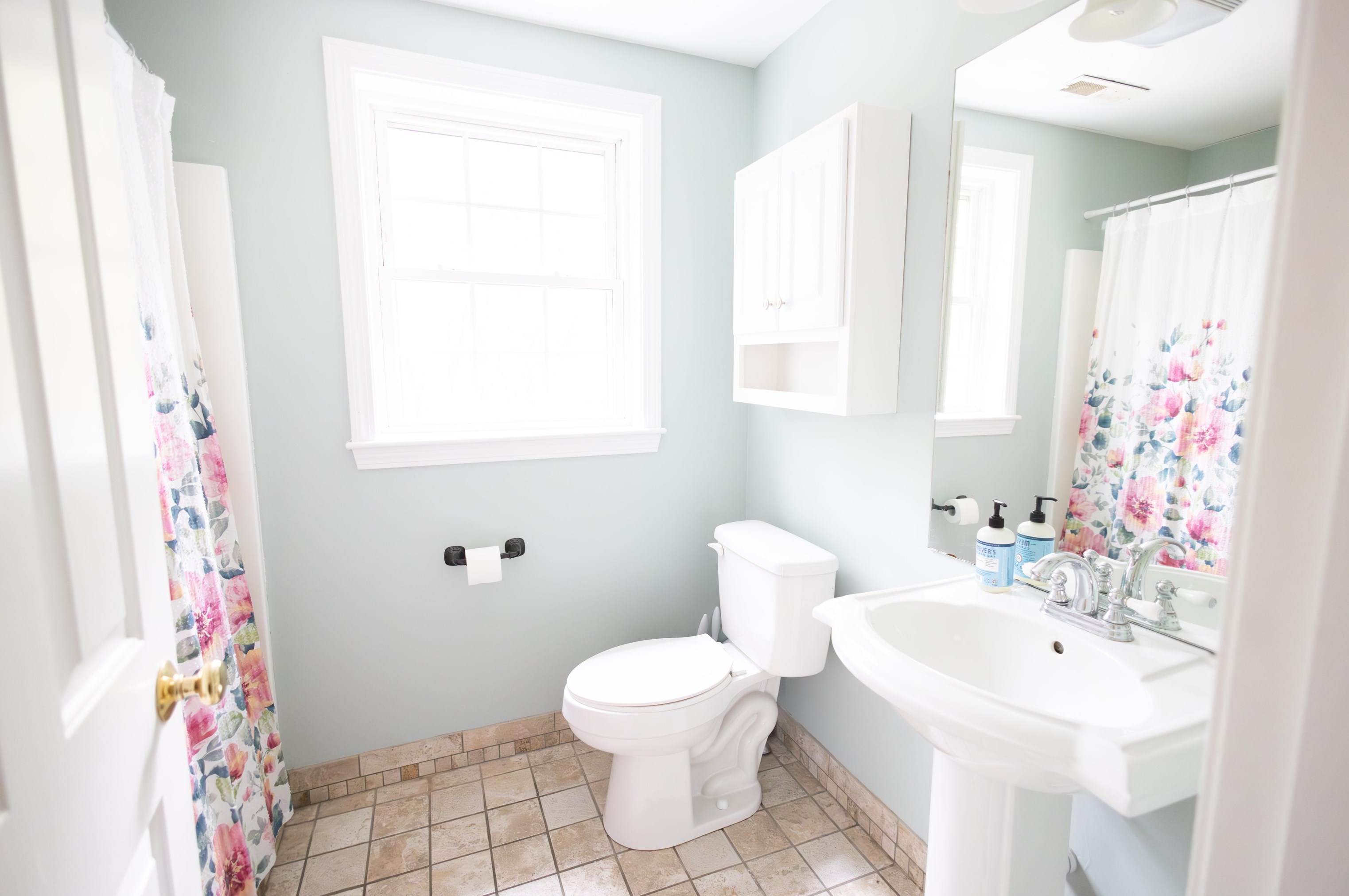 69 Ladyslipper Dr, Newmarket NH  03857-2066 exterior