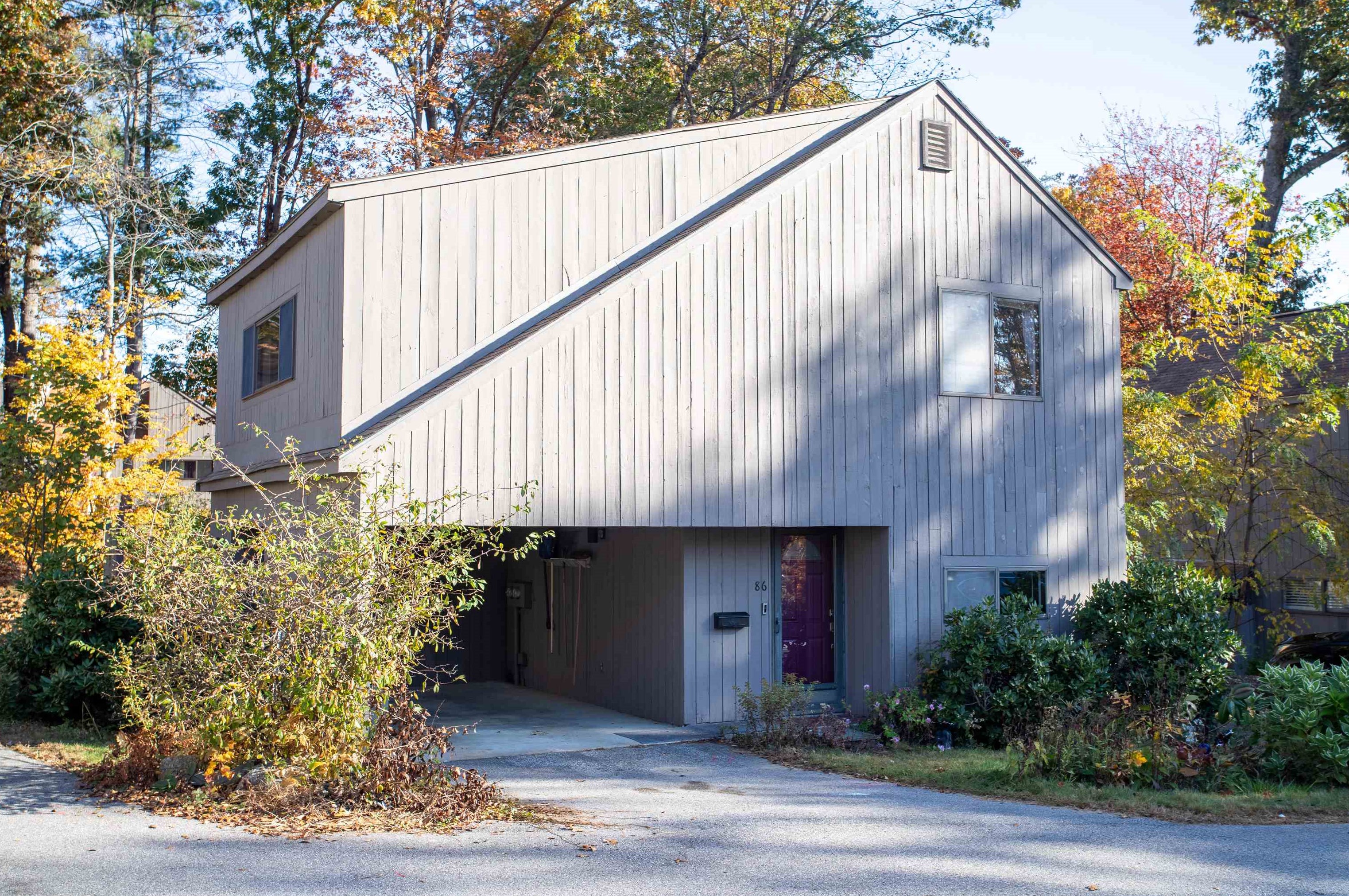111 Coburn Ave, Nashua NH  03063-2807 exterior