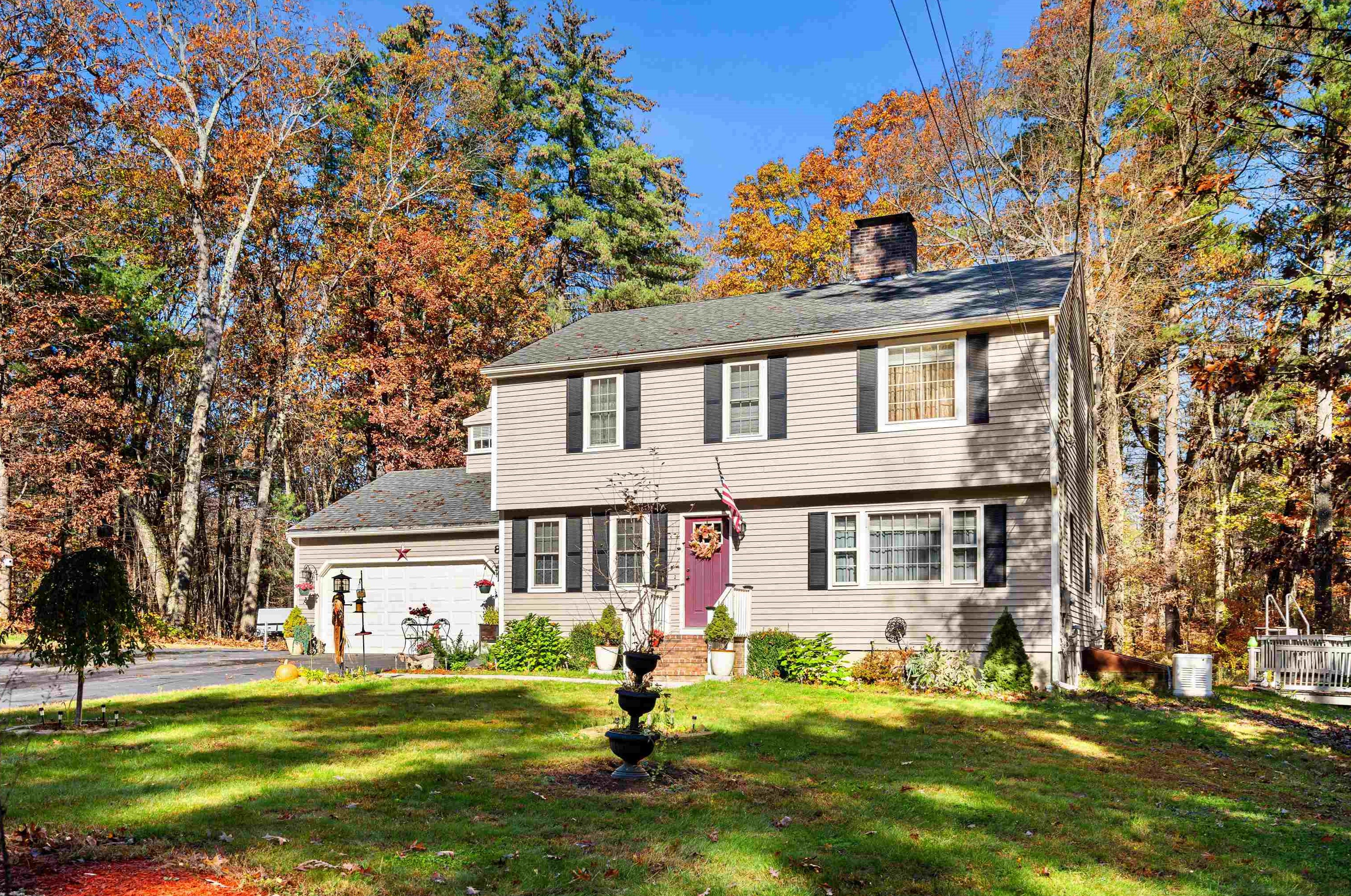 8 Amberwood Dr, Atkinson, NH 03811
