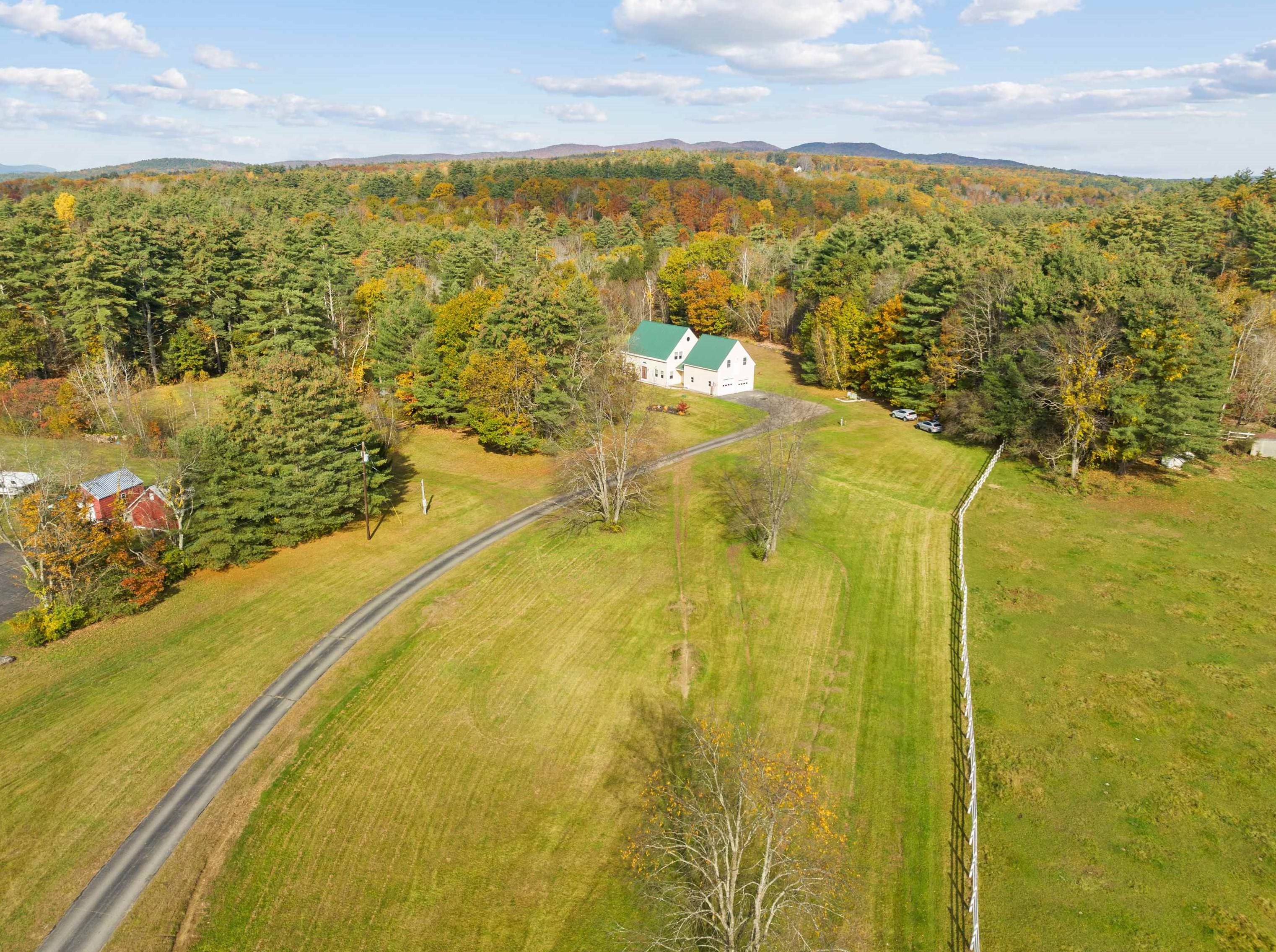 718 New Hampton Rd, Sanbornton, NH 03269