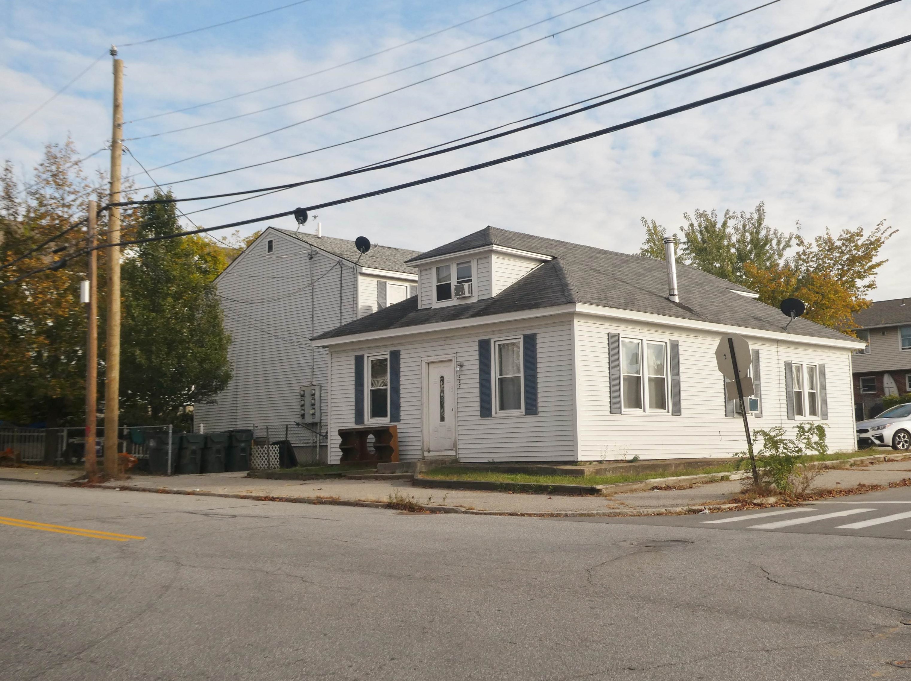 487 Somerville St, Manchester, NH 03103-5137
