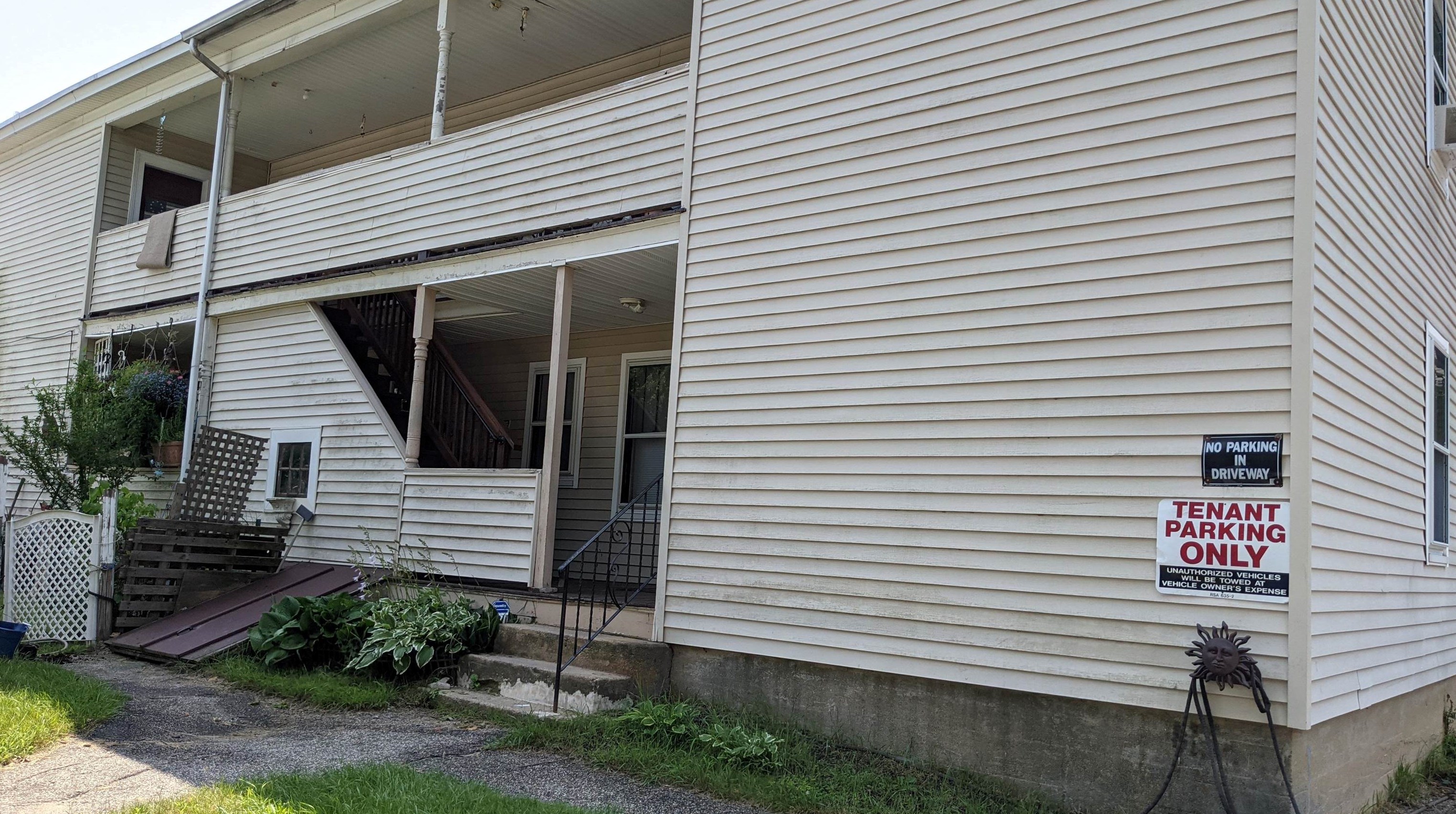 30 Morrison St, Manchester, NH 03104-4414