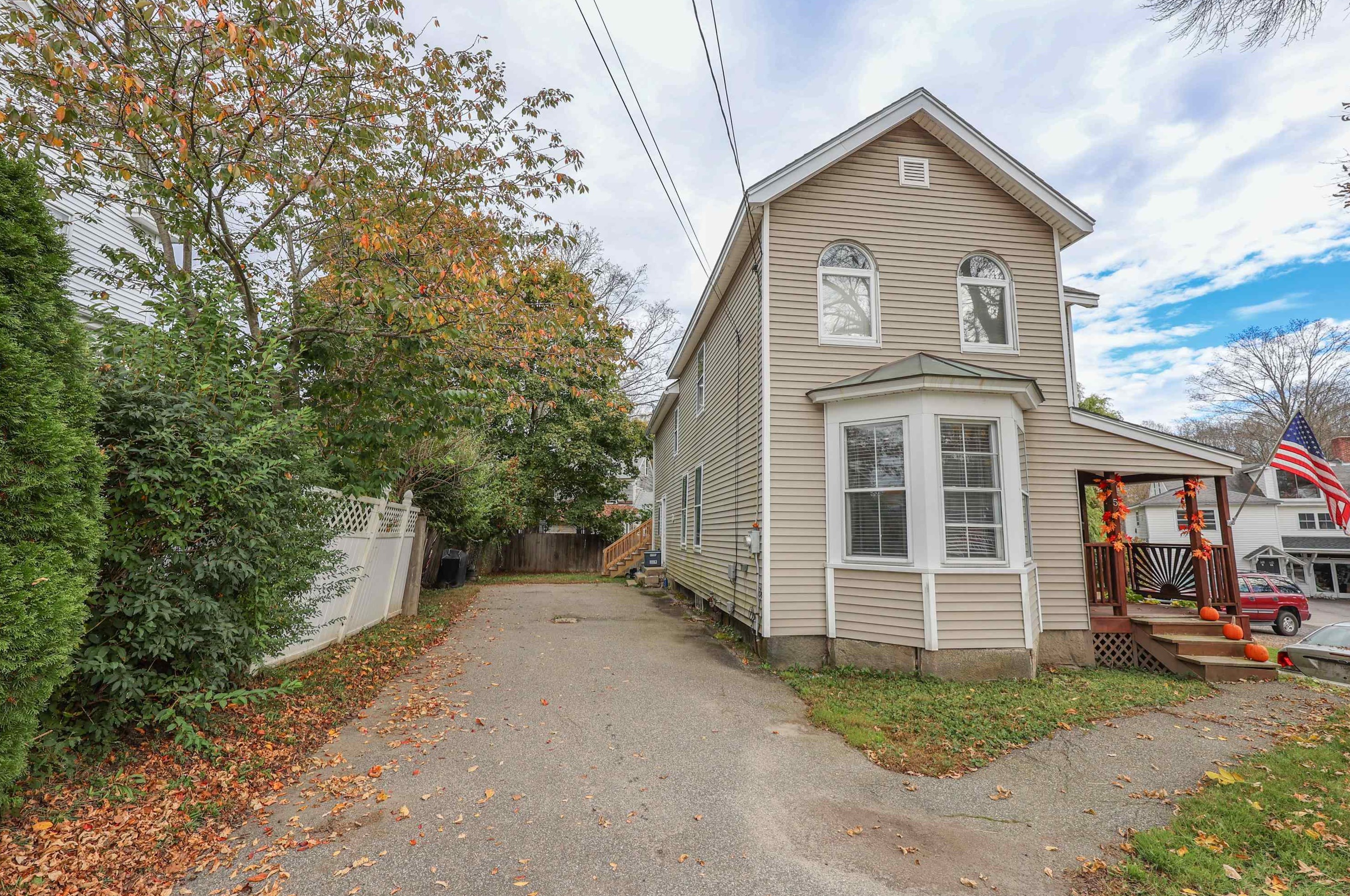 5 Gerry Ave, Newmarket, NH 03857