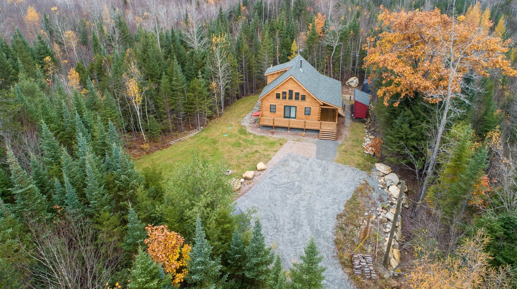 147 Mirror Lake Estates Dr, Carroll, NH 03598