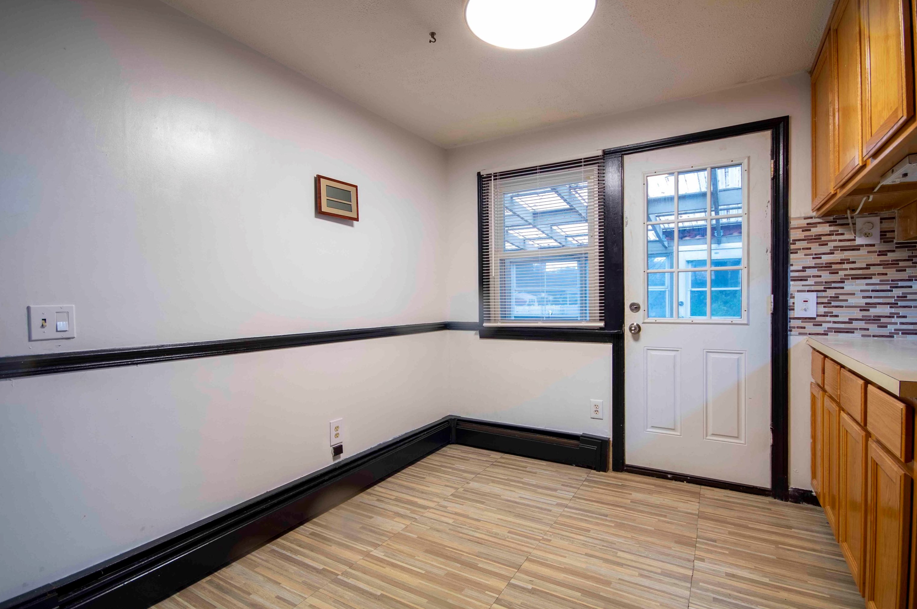 255 Greeley St, Manchester NH  03102-2337 exterior