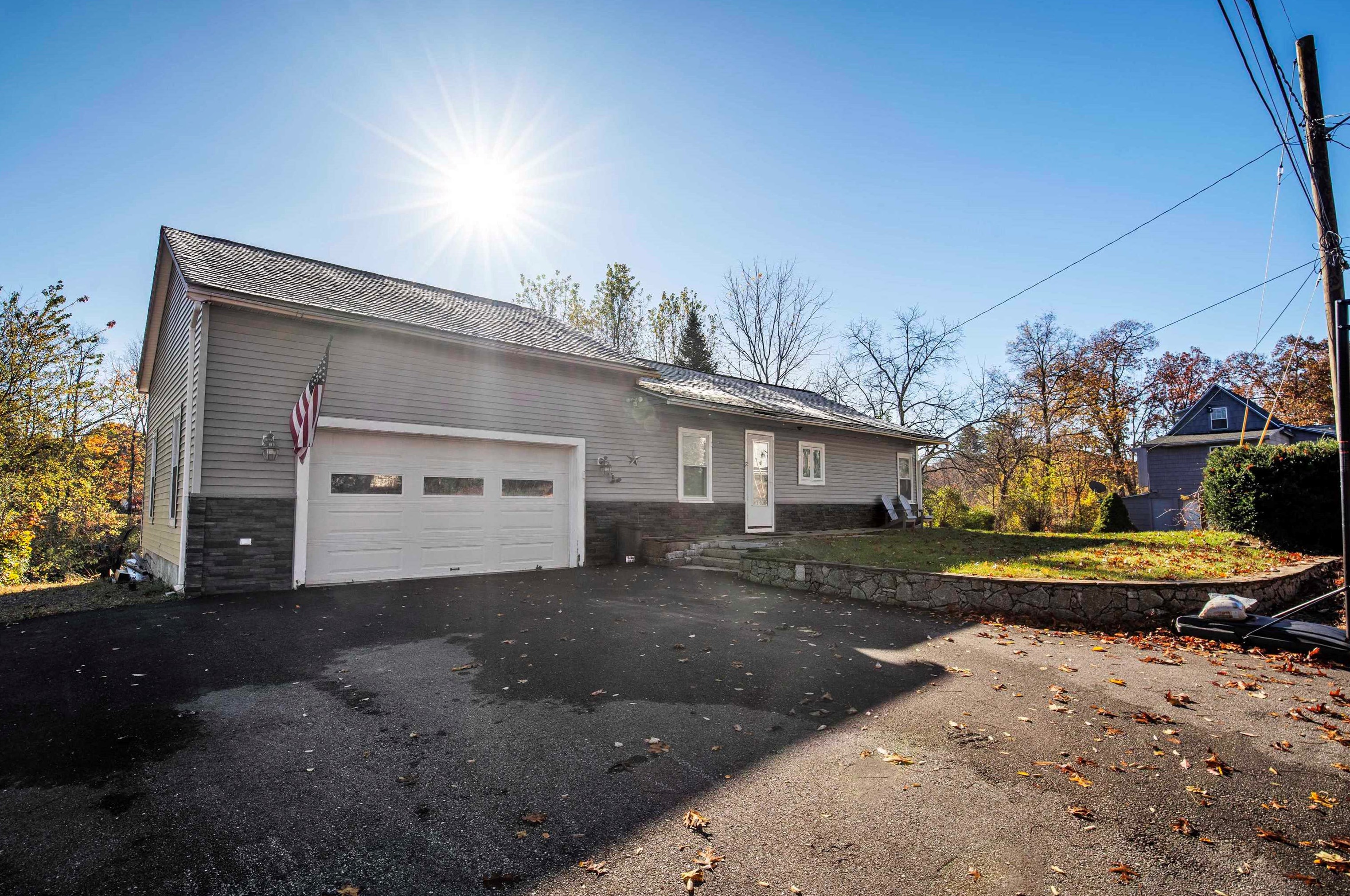 12 Cote Cir, Raymond, NH 03077