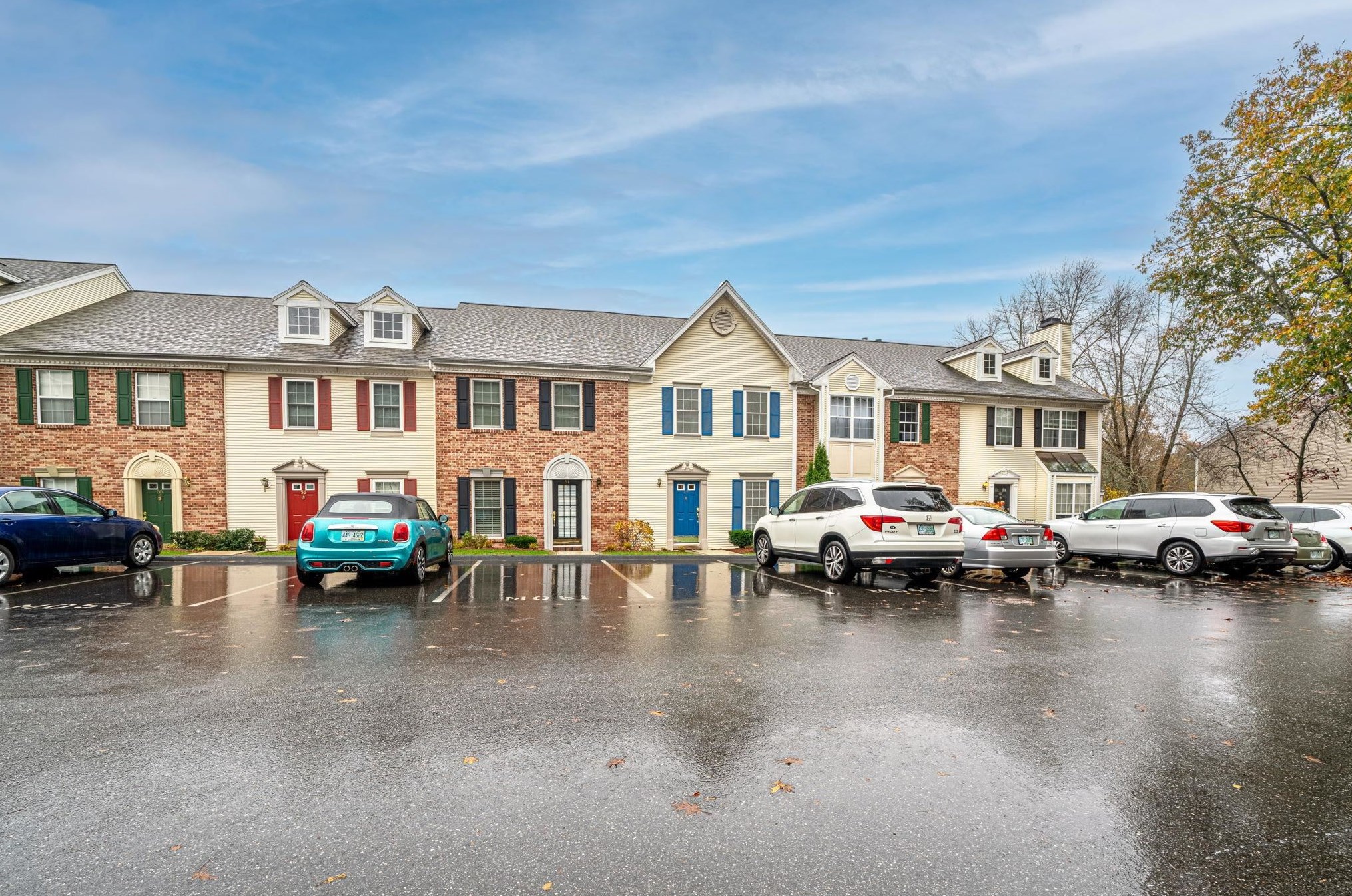 49 Middlesex Rd #49, Merrimack, NH 03054