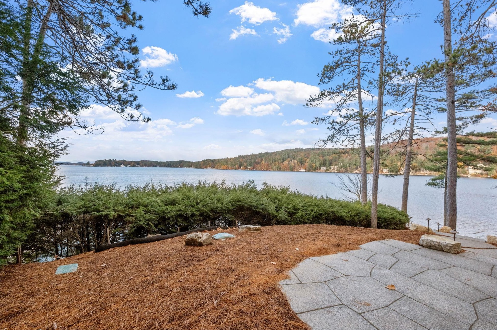 51 Keewaydin Dr, Alton NH  03810-4044 exterior