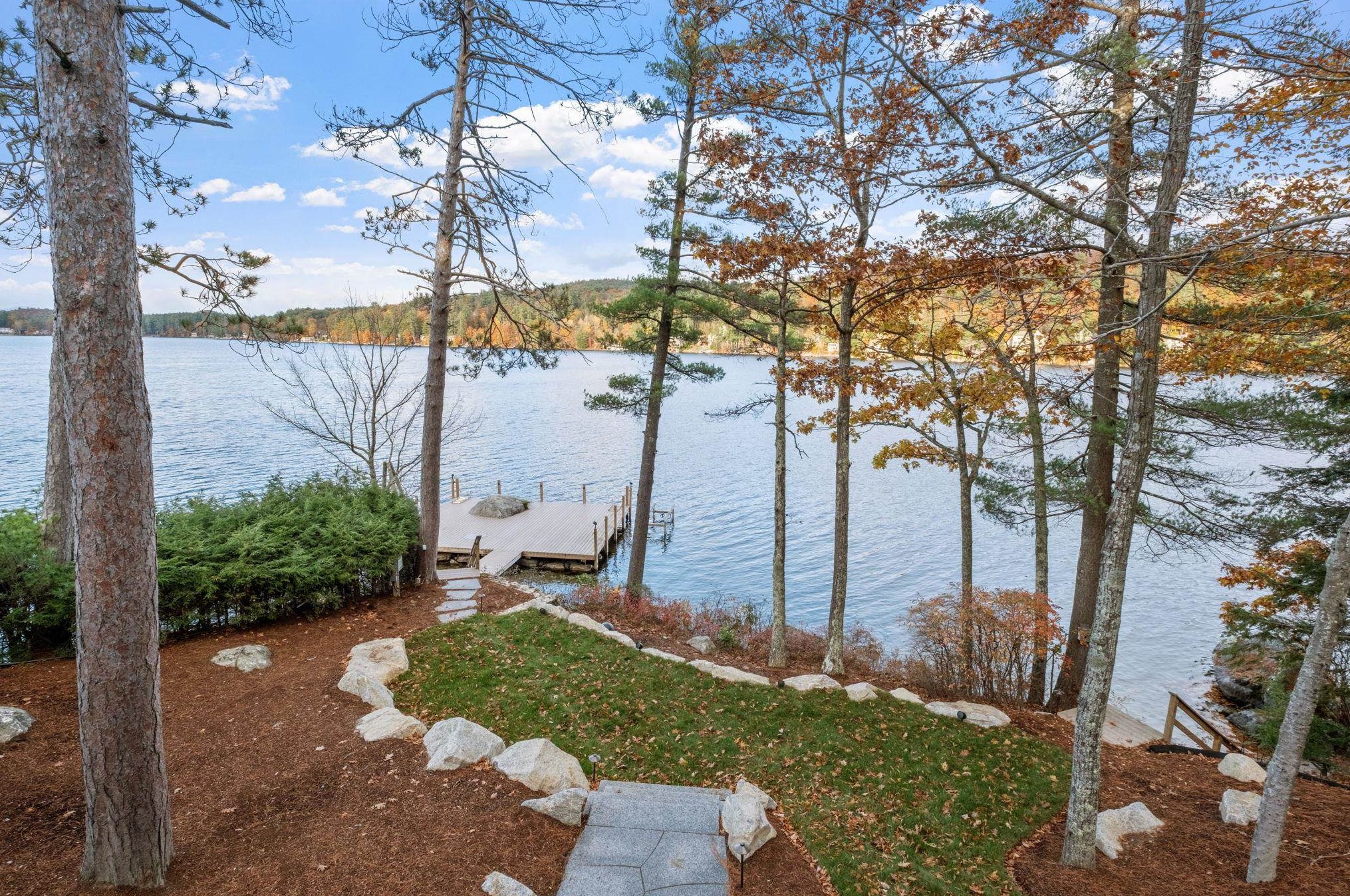51 Keewaydin Dr, Alton NH  03810-4044 exterior