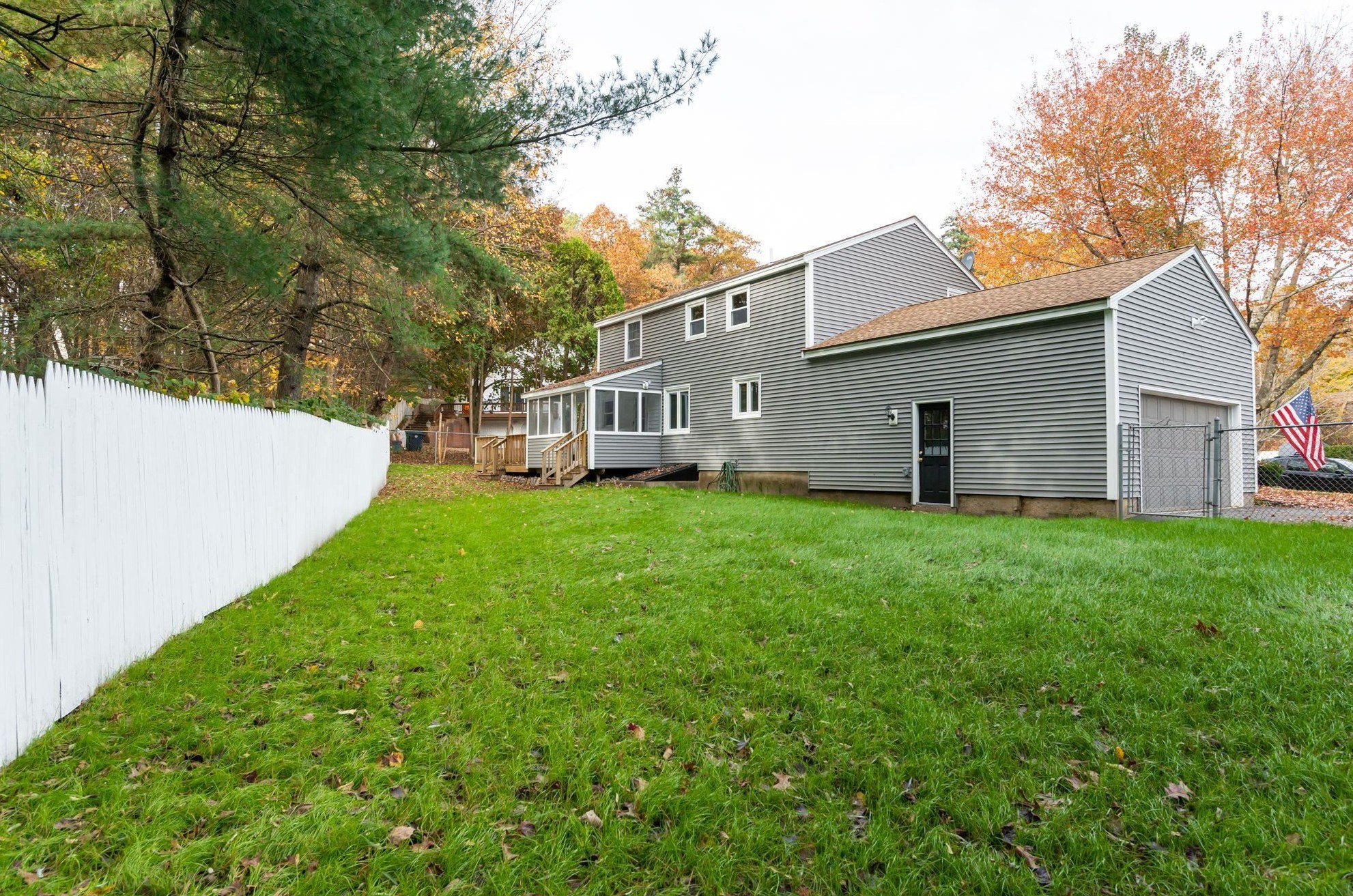 8 Unicorn Way, Nashua, NH 03063