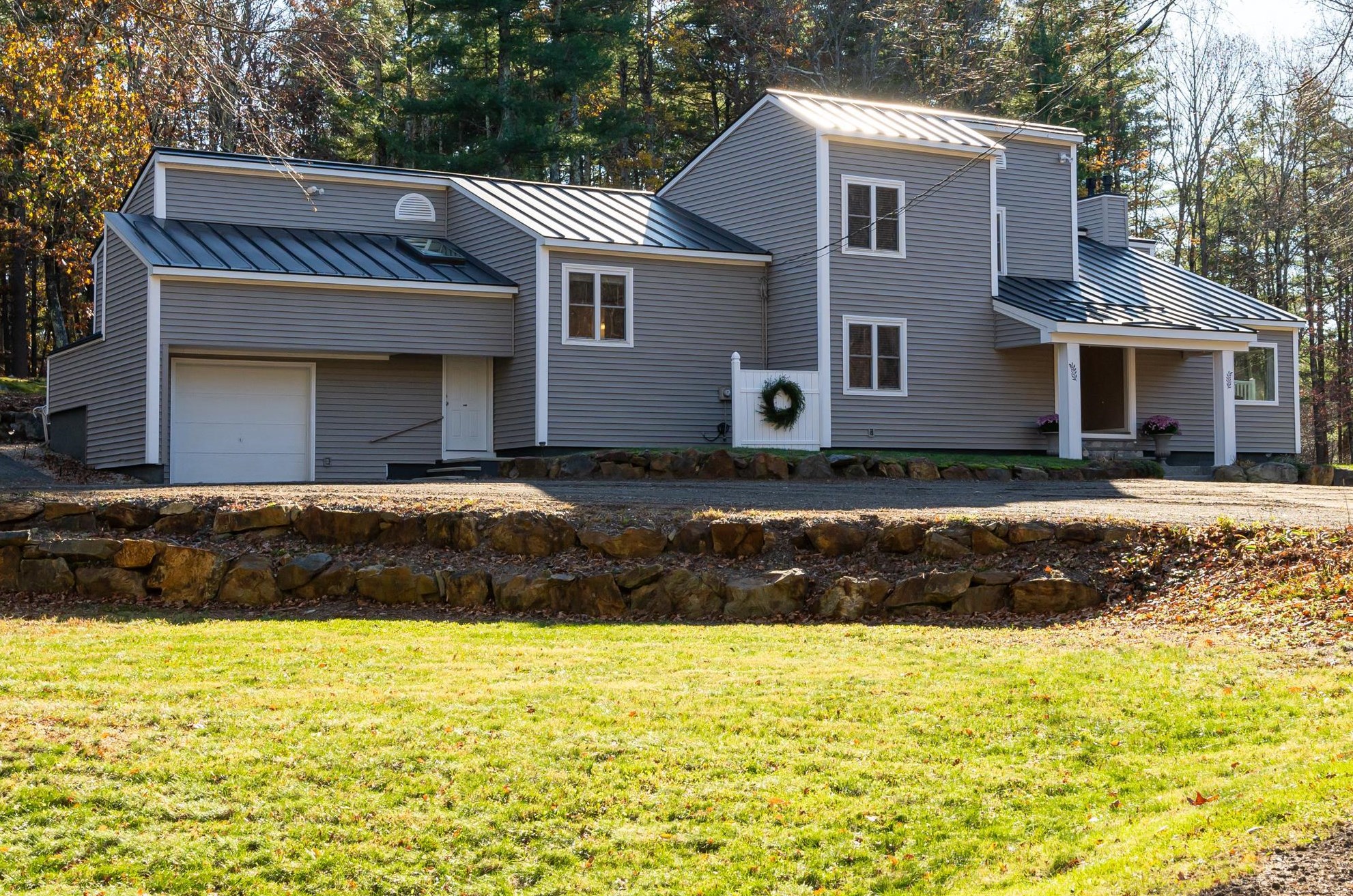 35 N Pepperell Rd, Hollis, NH 03049