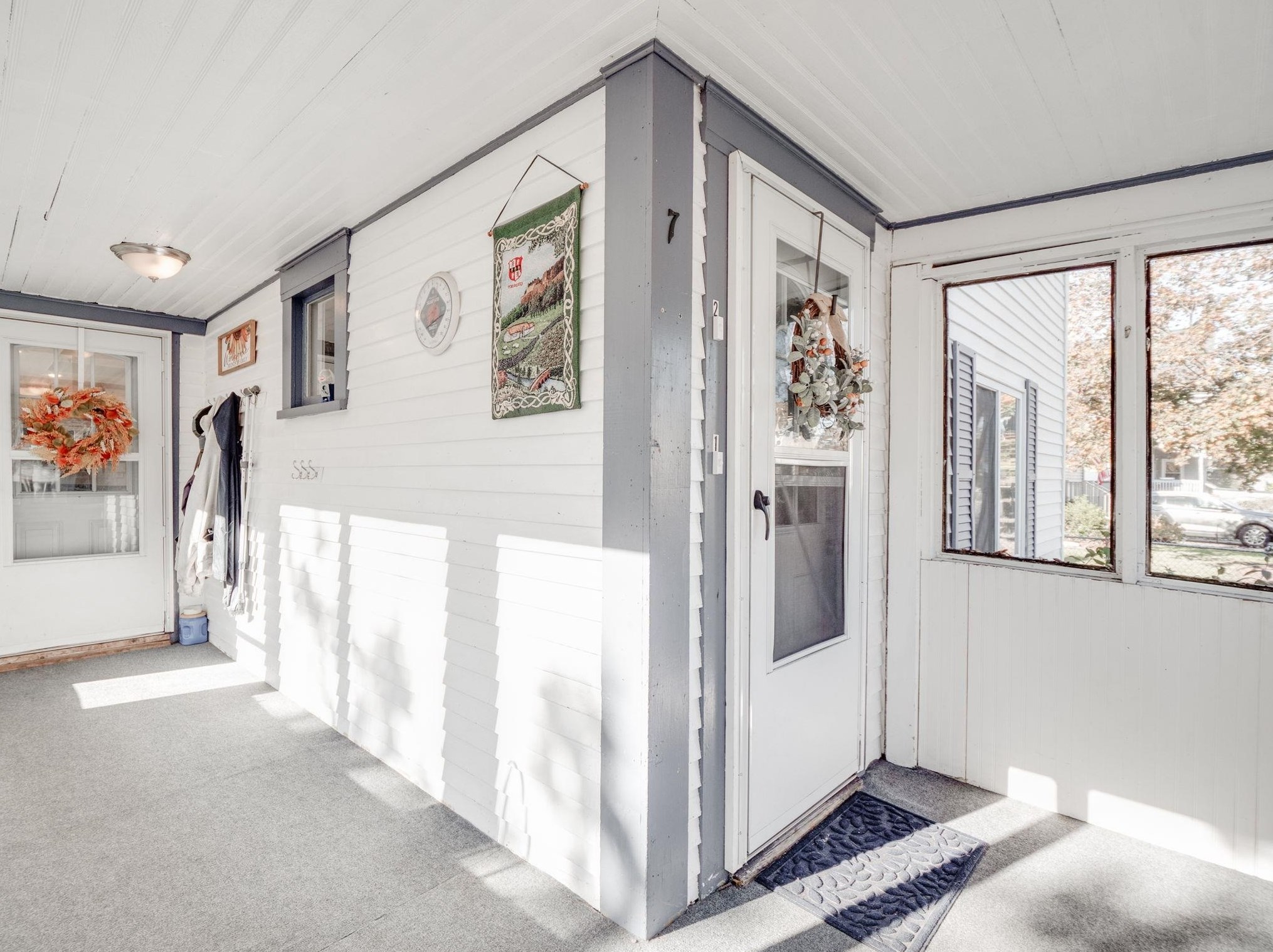 7 Pleasant St, Derry, NH 03038