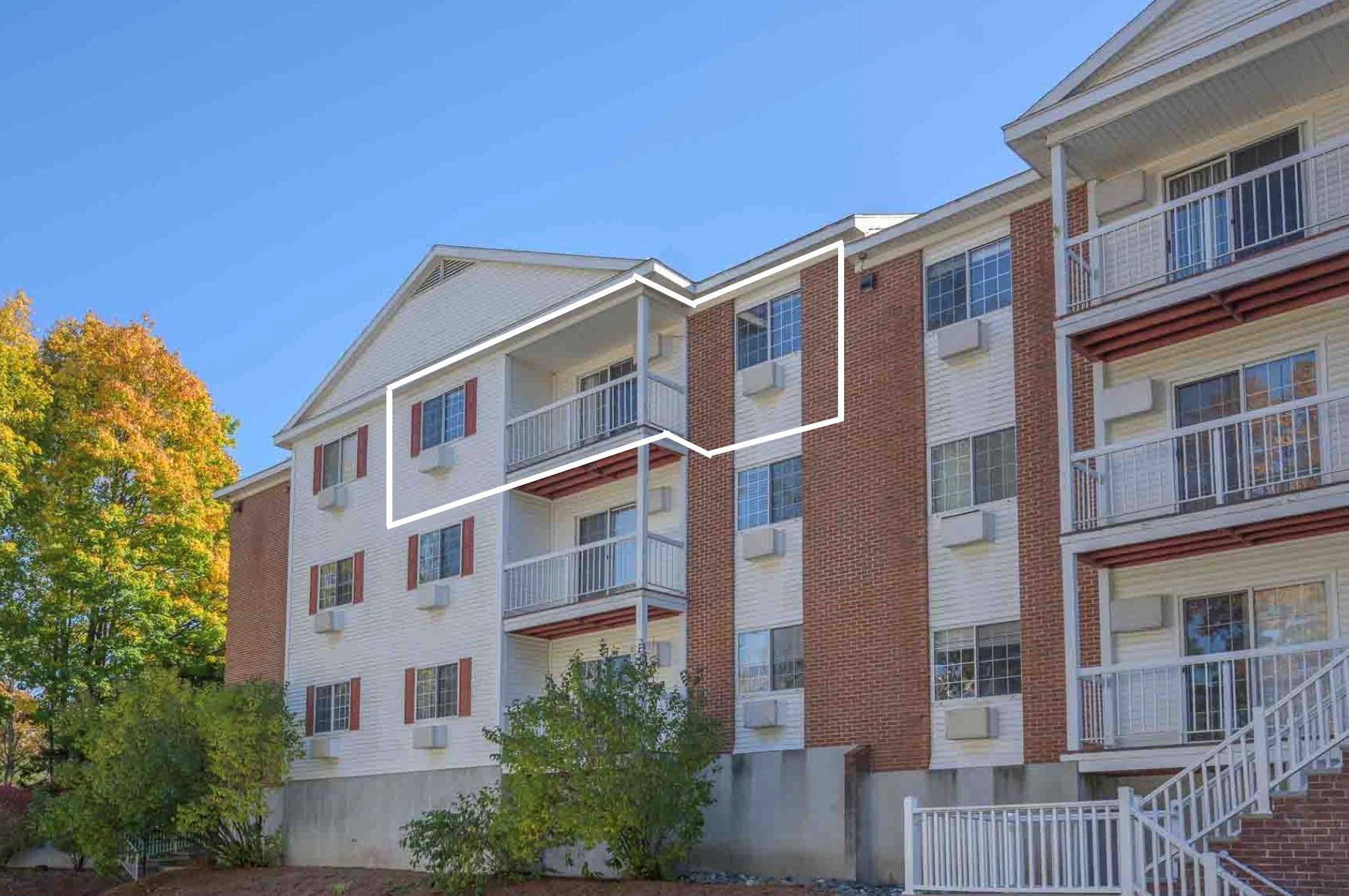 490 River Rd, Manchester NH  03106-1320 exterior