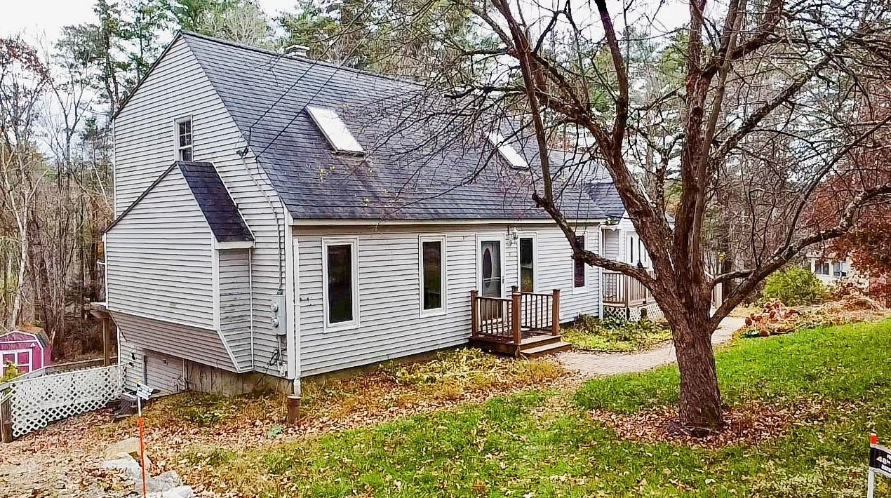 10 Trowbridge Dr, Merrimack, NH 03054-2931