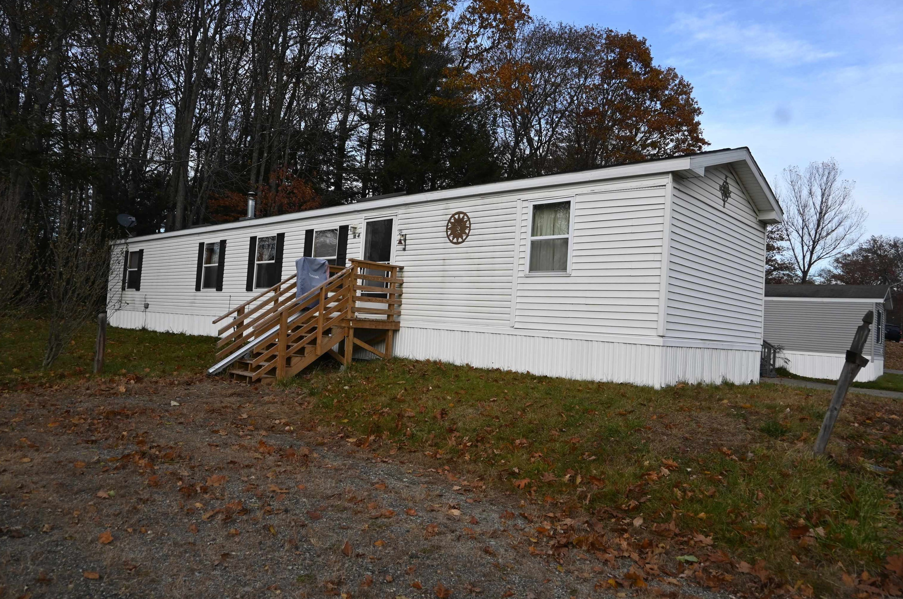 10 White Rock Cir, Tilton, NH 03276