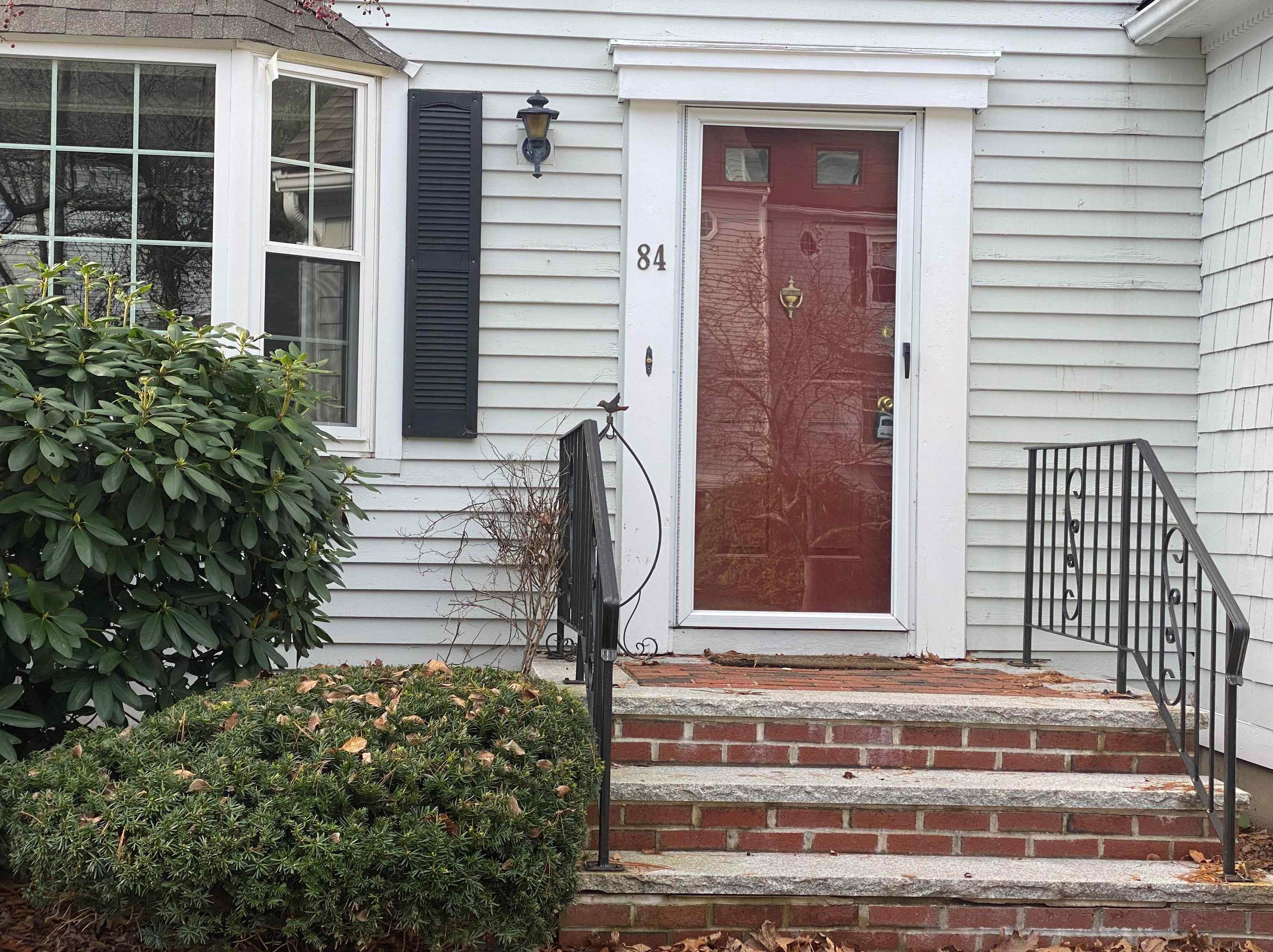 84 Stillwater Dr, Nashua, NH 03062
