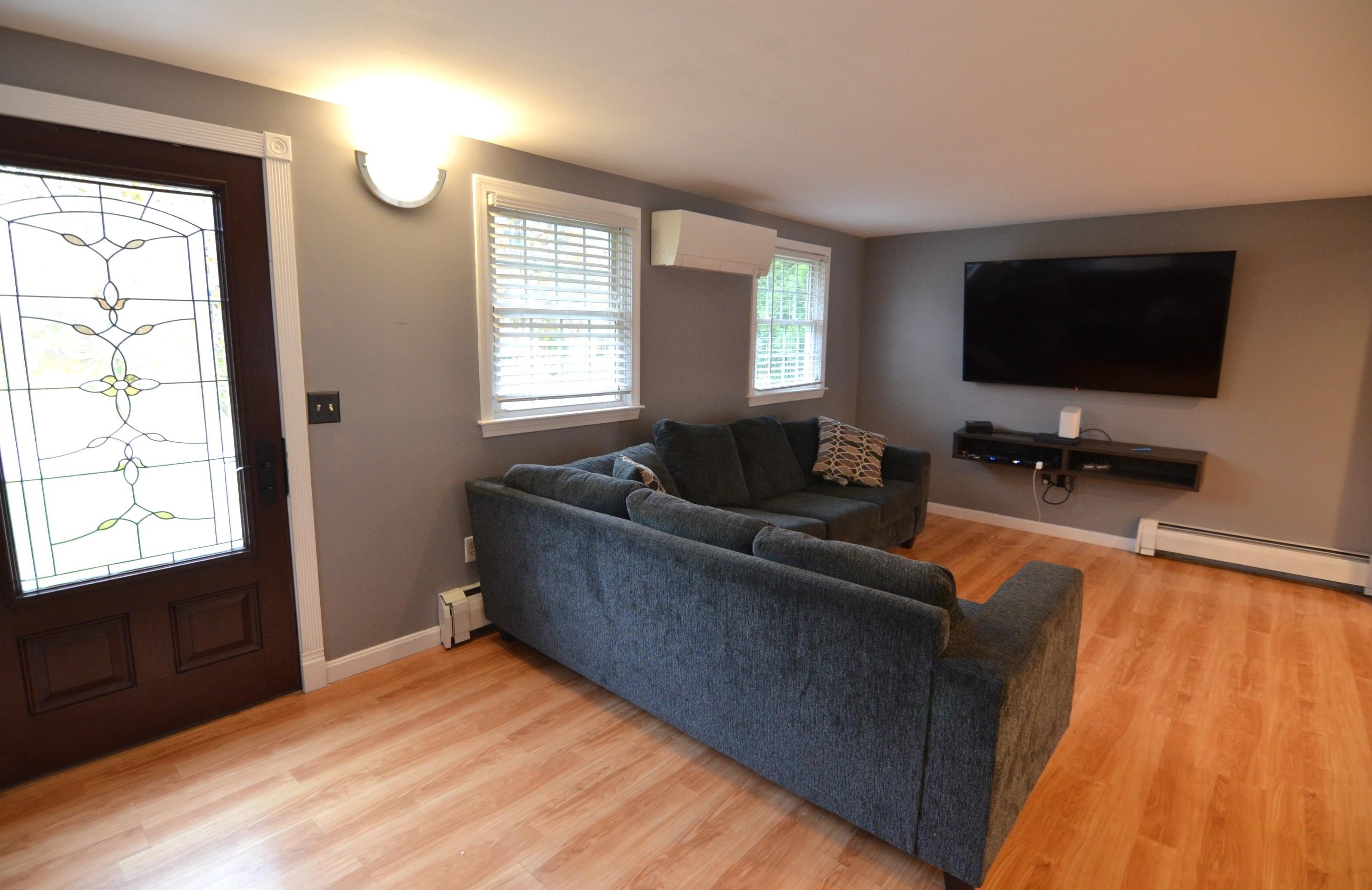 8 Clay St, Merrimack NH  03054-3248 exterior