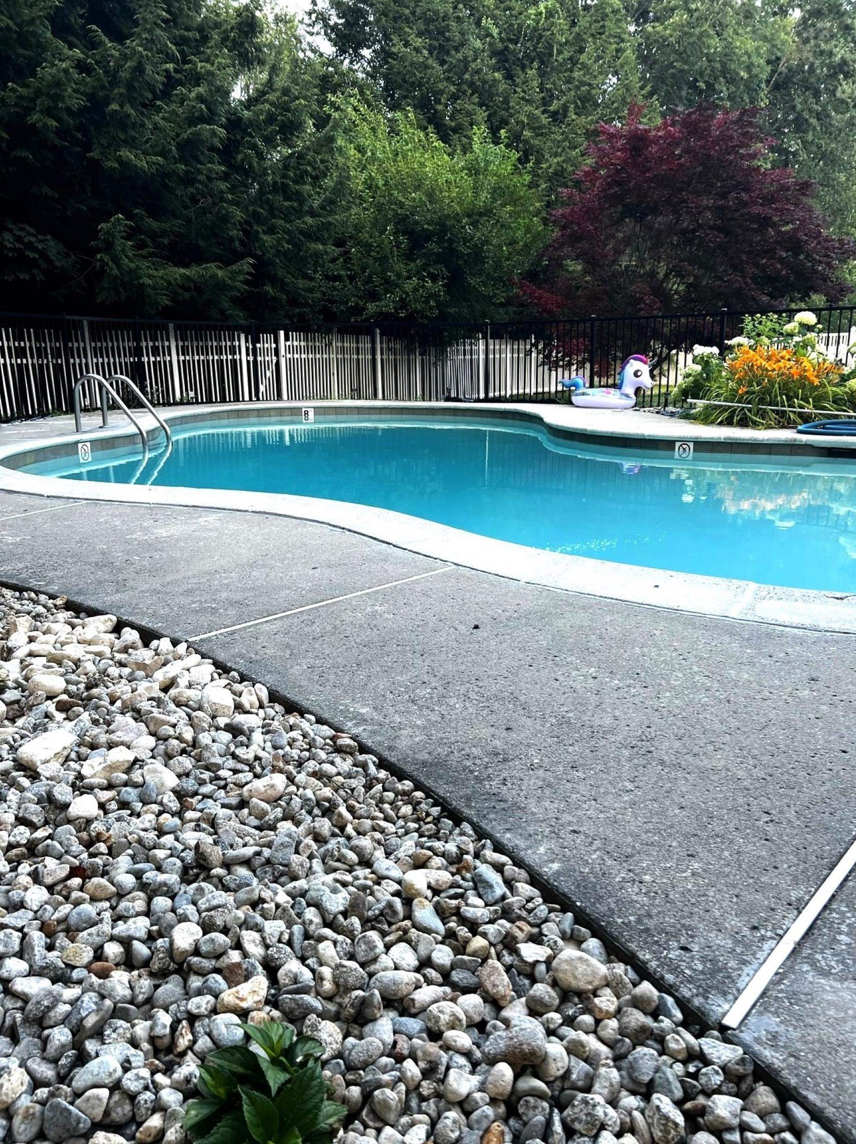 8 Clay St, Merrimack NH  03054-3248 exterior