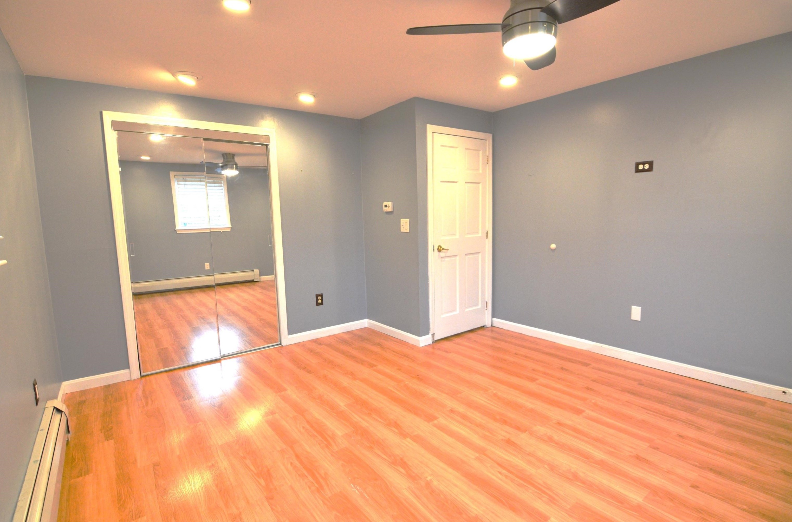 8 Clay St, Merrimack NH  03054-3248 exterior